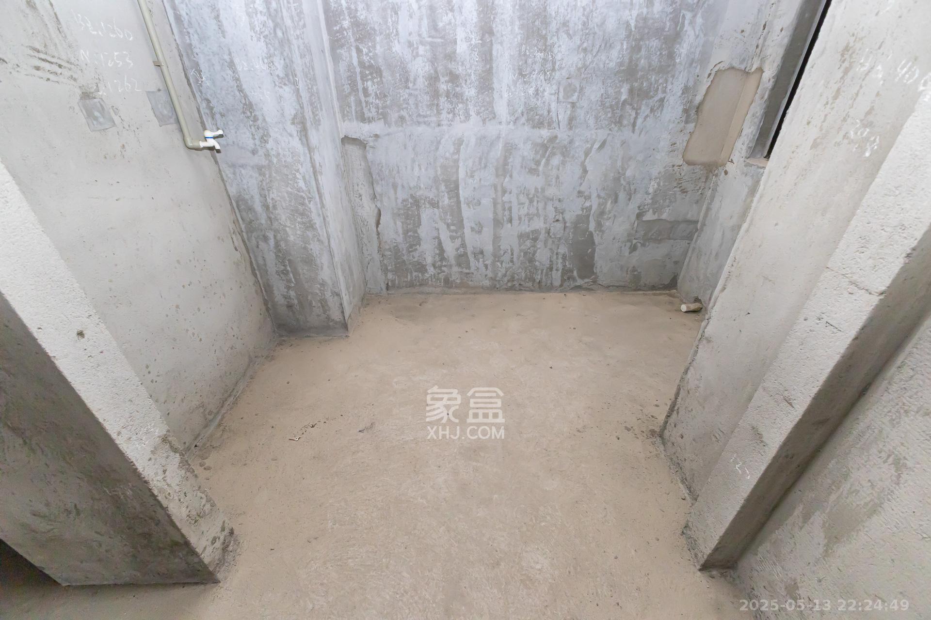 时代倾城三期  2室2厅1卫    62.0万 时代倾城三期  2室2厅1卫    62.0万厨房