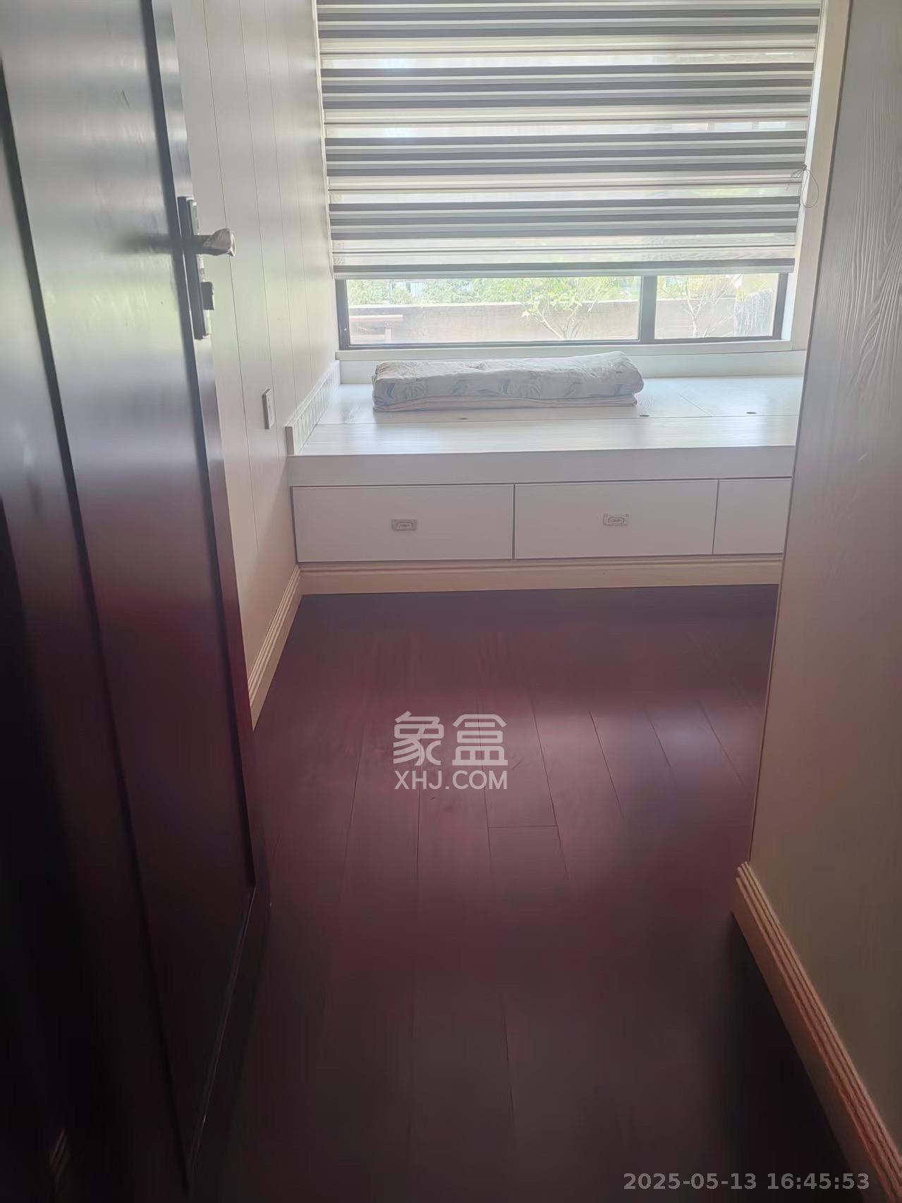 中海国际三期  5室2厅2卫    3500.0元/月室内图