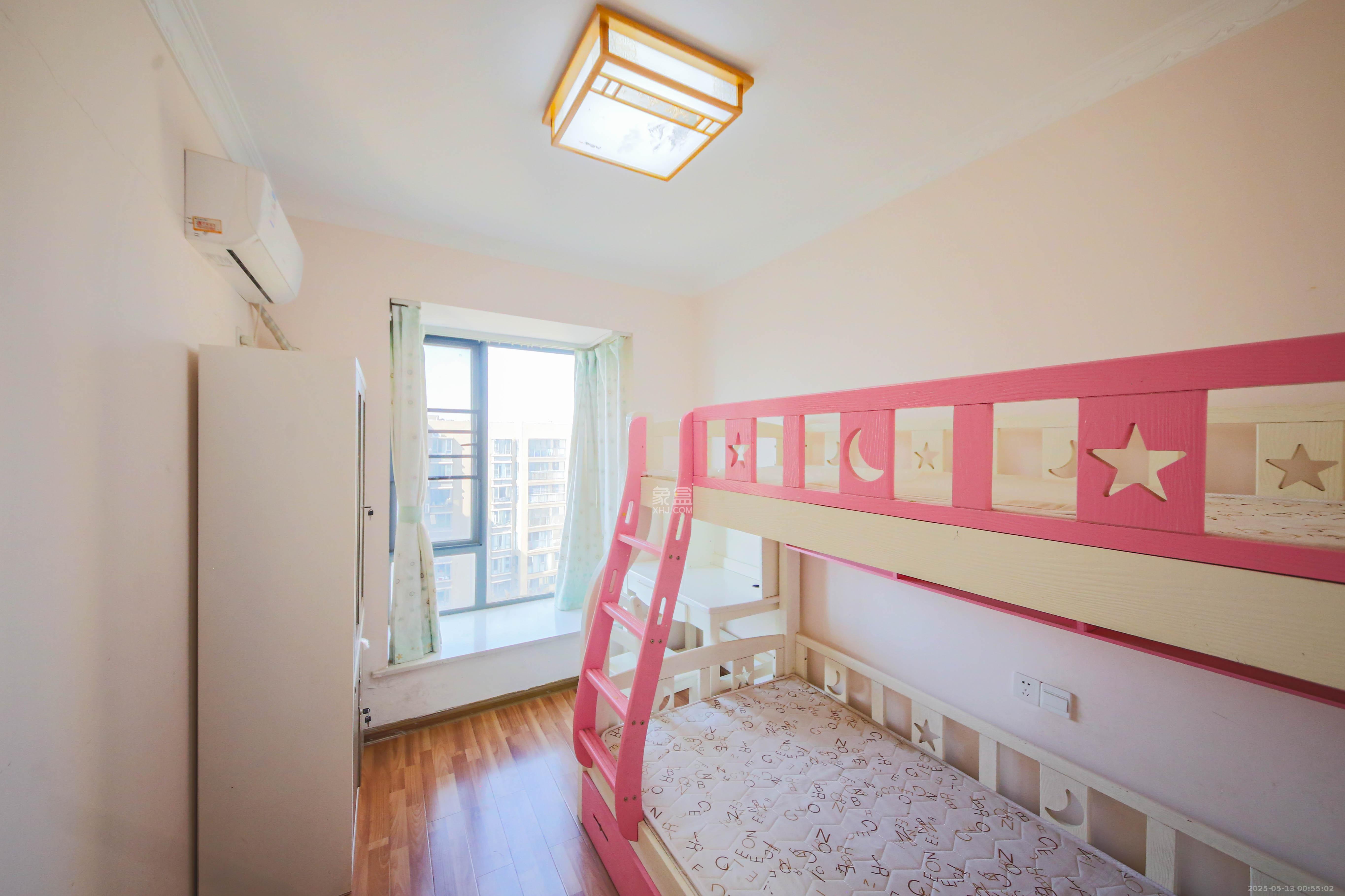 鑫远御文台一期 3室2厅1卫 92.0万 鑫远御文台一期 3室2厅1卫 92.0万卧室