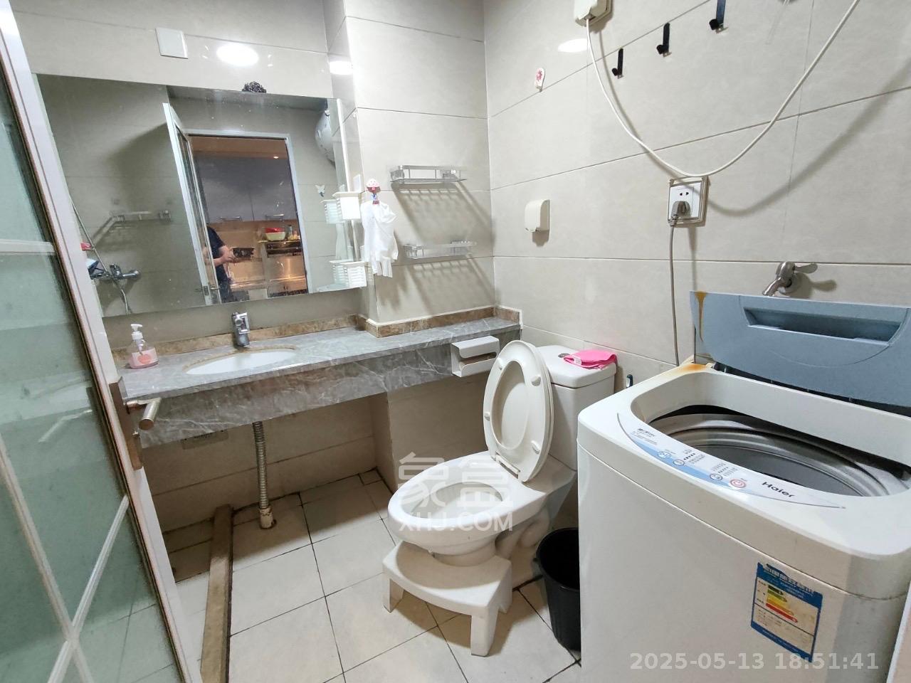 西子一间  1室0厅1卫   1700.00元/月室内图