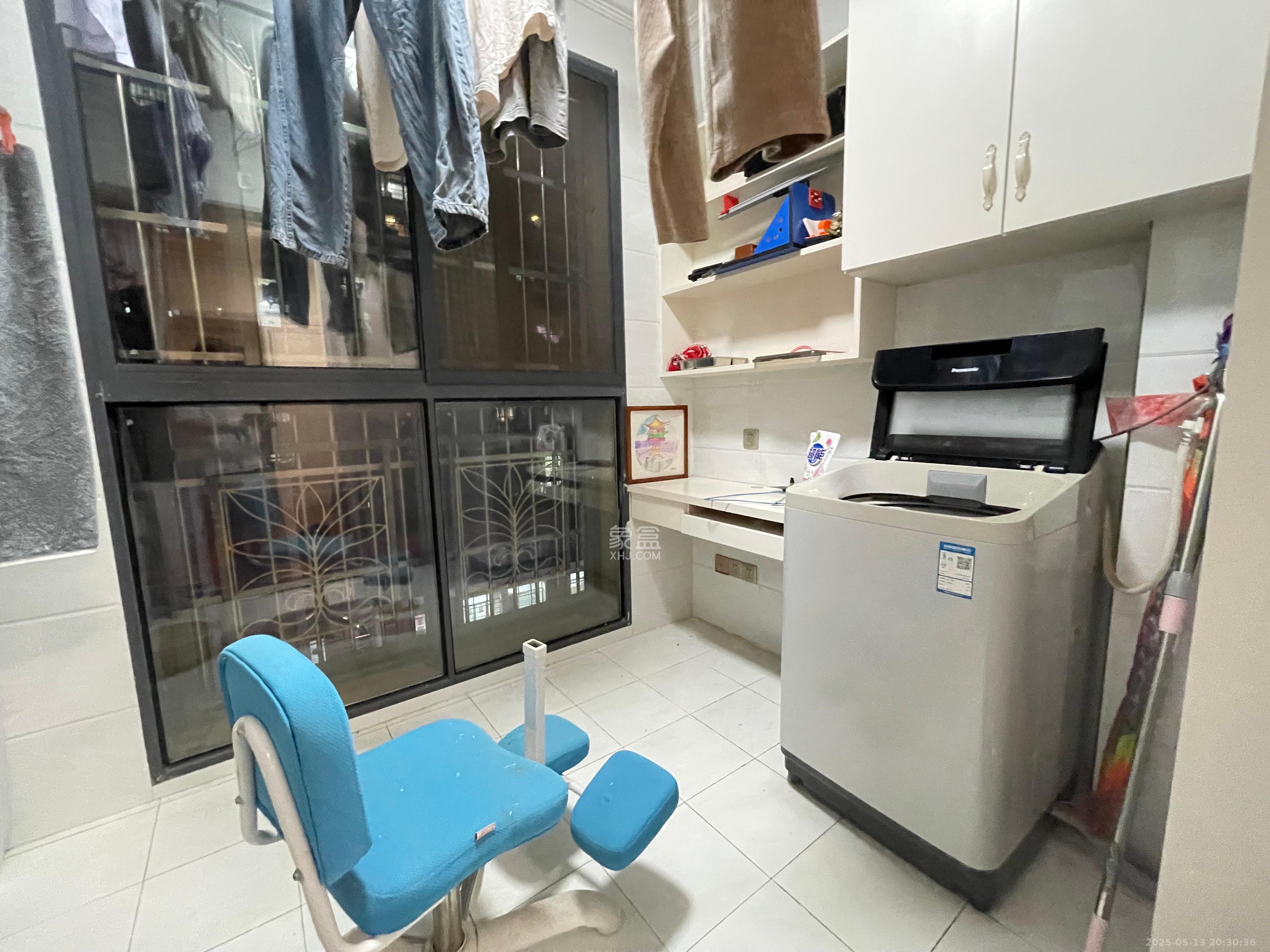 阳光锦城  3室2厅1卫   3100.00元/月室内图