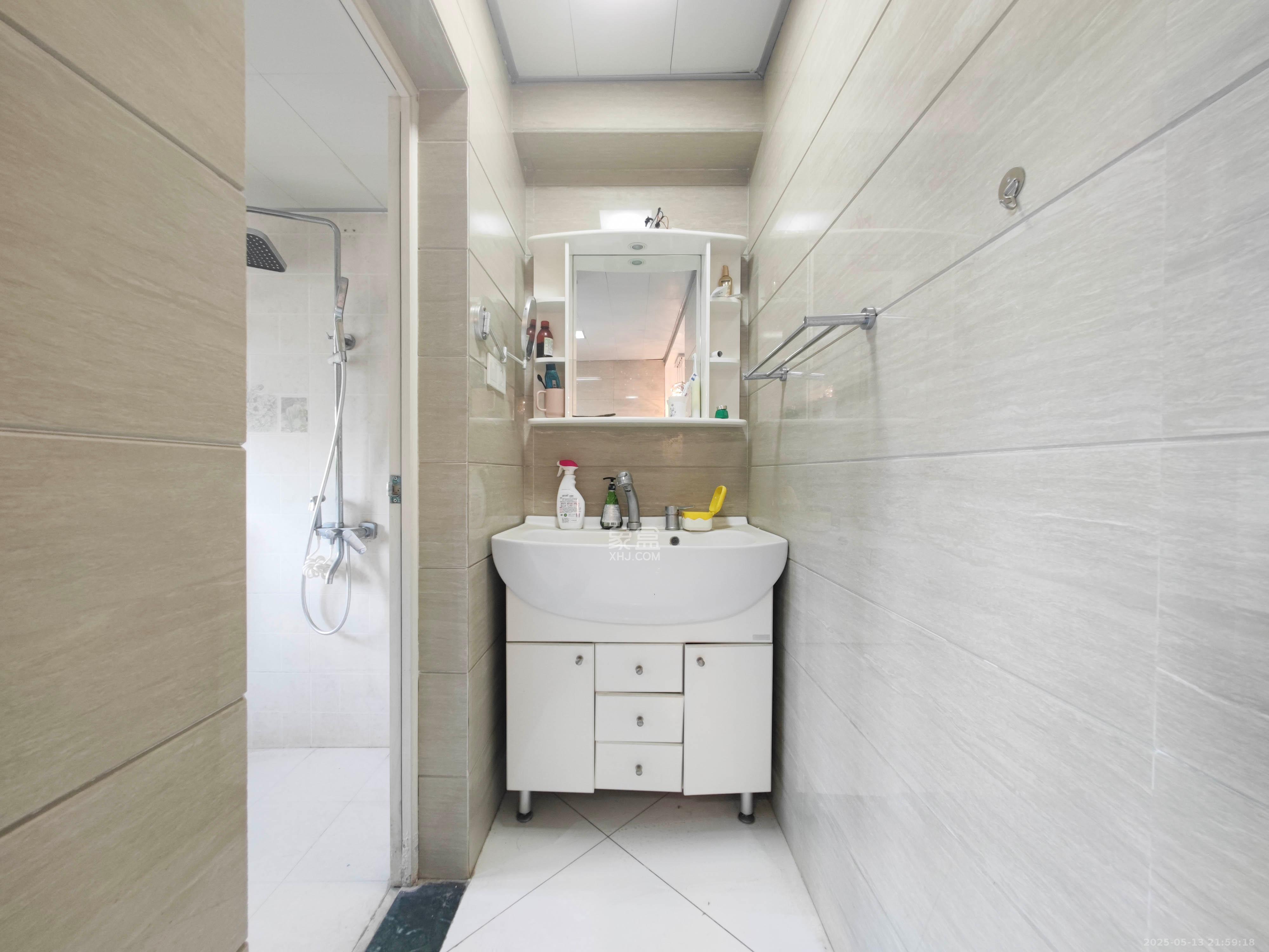 泰禹家园(彩云之翼家园一期、二期、三期) 4室2厅2卫 105.0万 泰禹家园(彩云之翼家园一期、二期、三期) 4室2厅2卫 105.0万卫生间