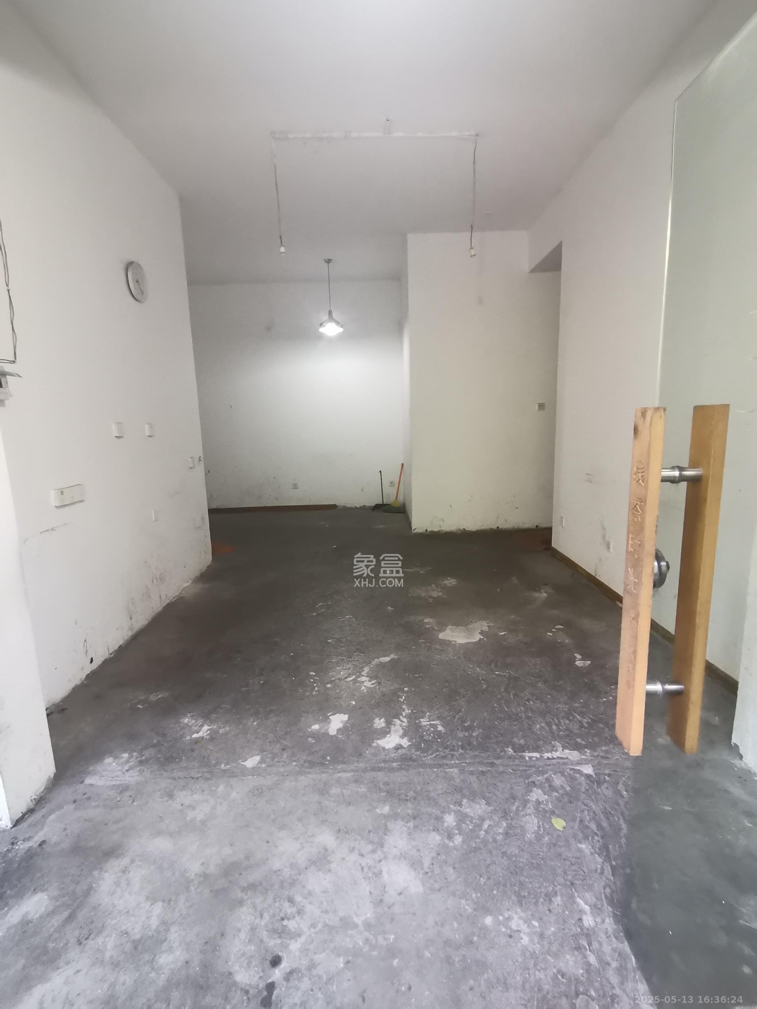 恒大雅苑 2室2厅1卫 2800.0元/月 恒大雅苑 2室2厅1卫 2800.0元/月室内图