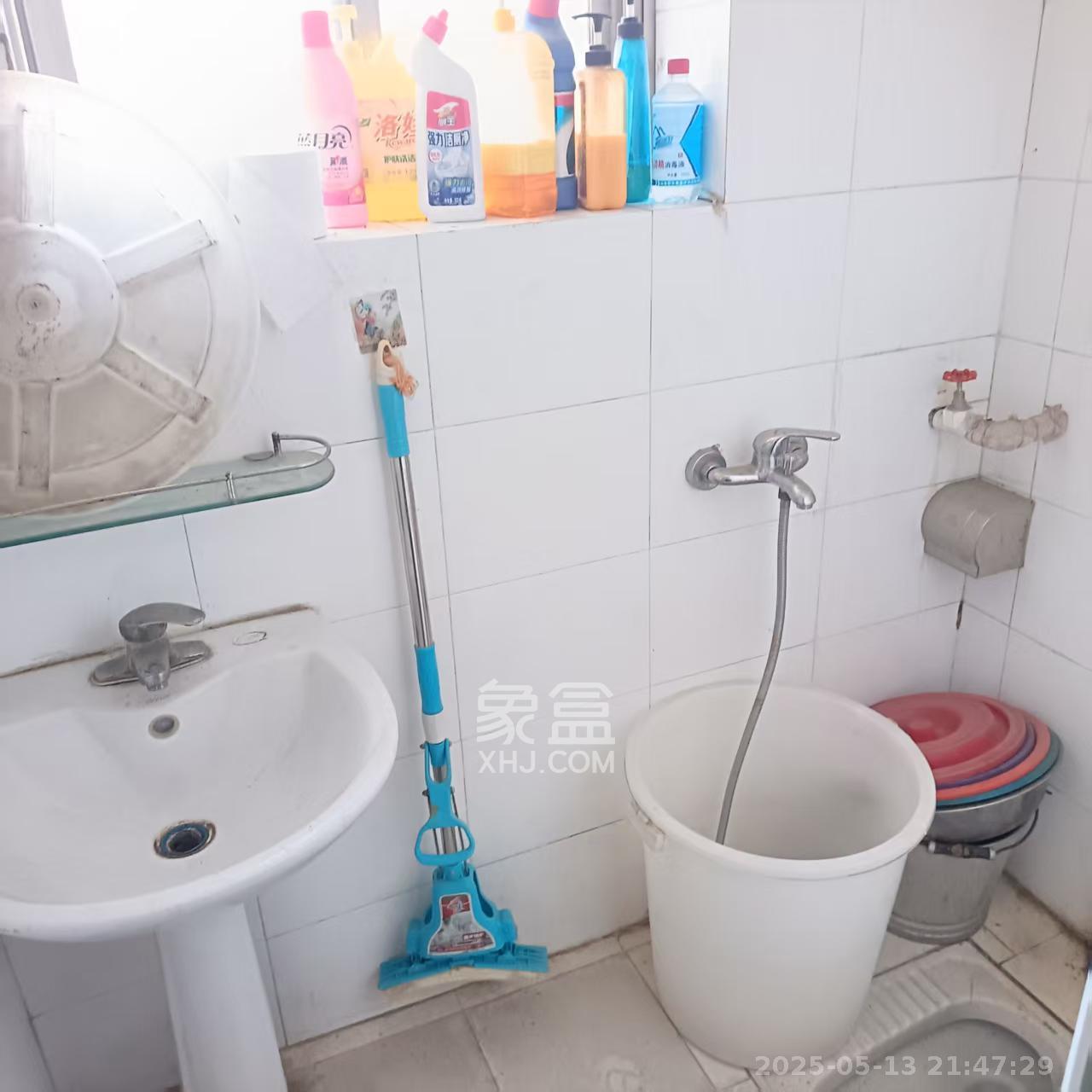 曙光小区  1室0厅0卫   800.00元/月室内图