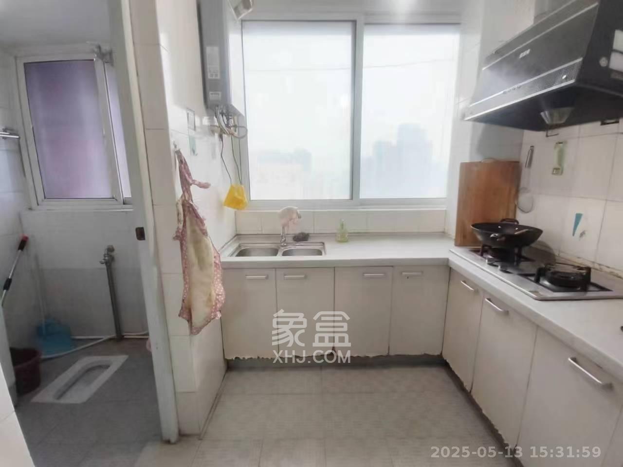 建鸿达现代公寓  1室0厅1卫   1600.00元/月室内图