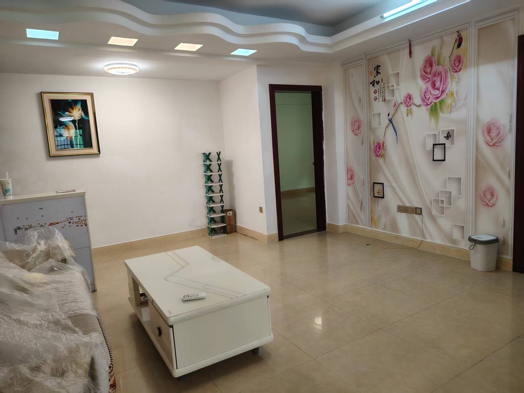 南岛厂宿舍  2室2厅2卫    68.8万 南岛厂宿舍  2室2厅2卫    68.8万客厅