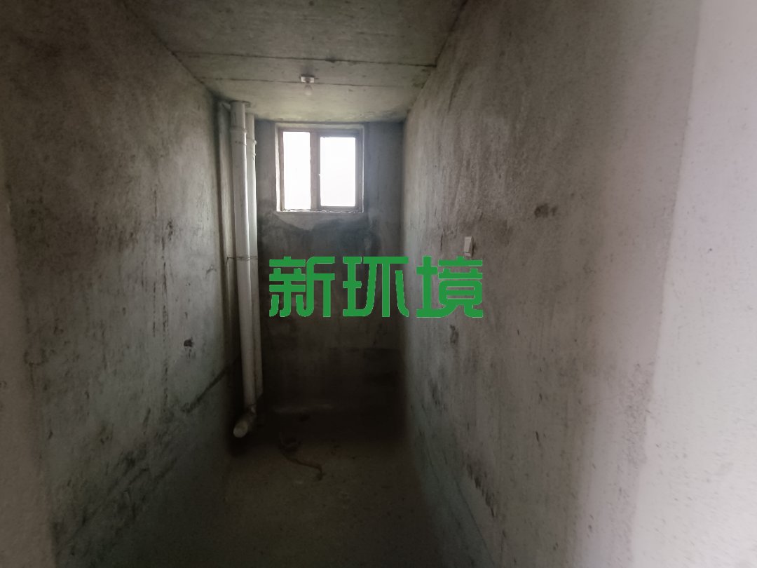 东方明珠  3室2厅2卫    51.0万客厅