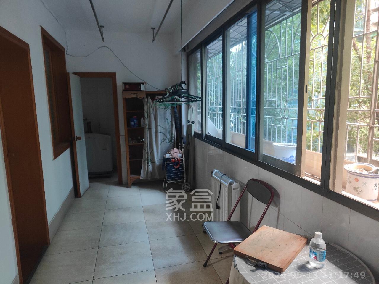 南湖军区干部休养所 3室2厅2卫 1800.0元/月 南湖军区干部休养所 3室2厅2卫 1800.0元/月室内图