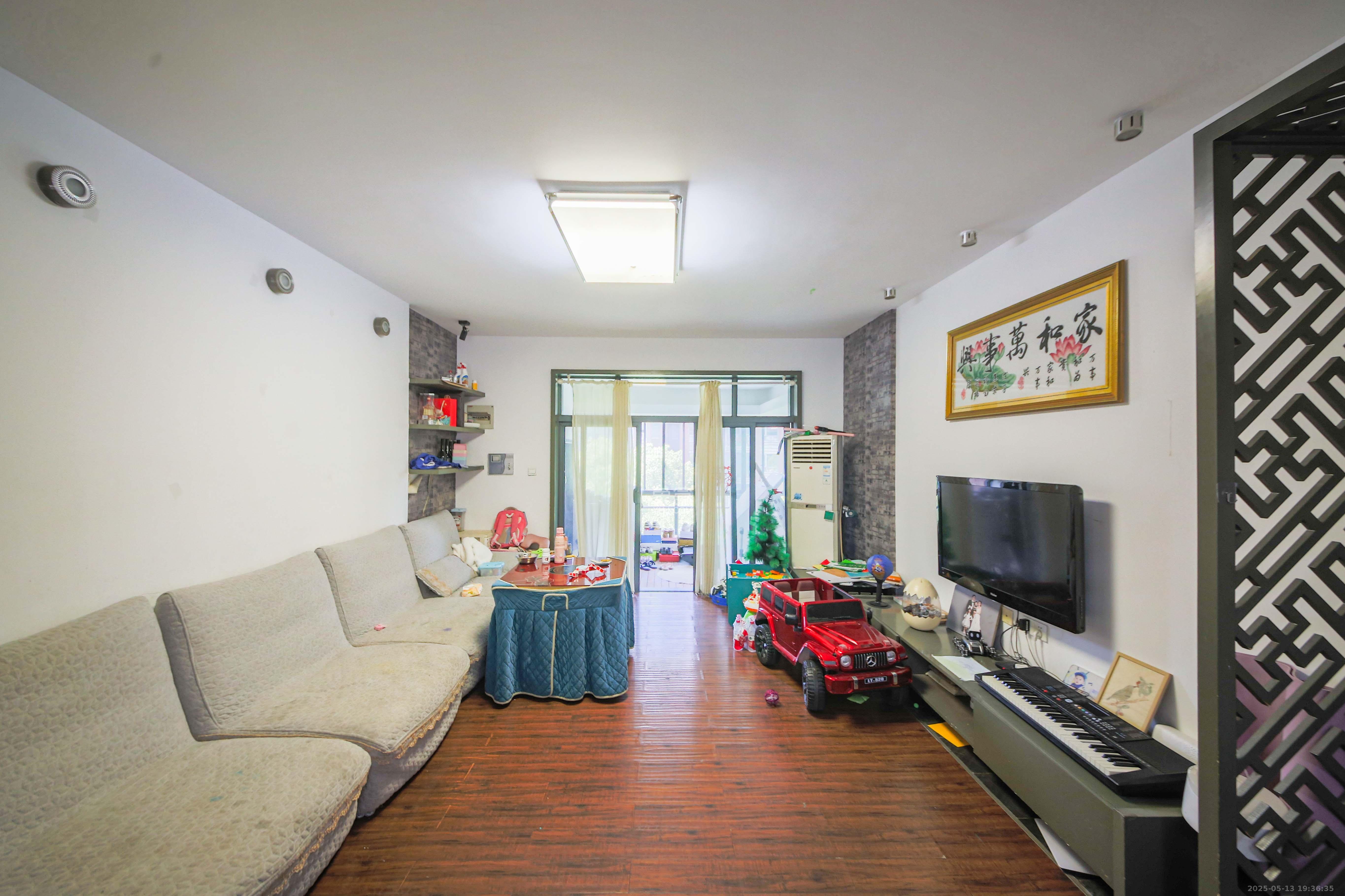 奥林匹克花园 3室2厅2卫 122.0万 奥林匹克花园 3室2厅2卫 122.0万客厅