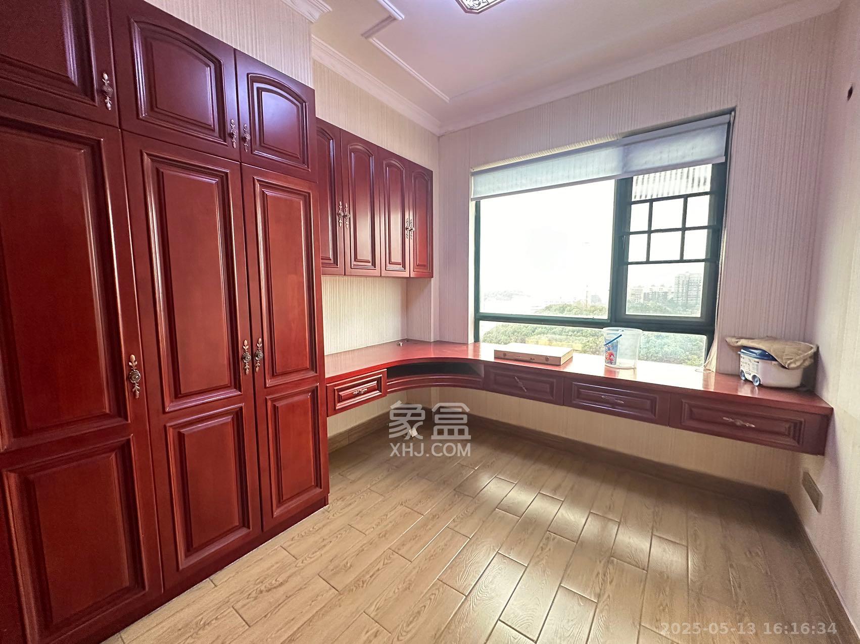 维一星城原山苑 3室2厅2卫 2500.0元/月 维一星城原山苑 3室2厅2卫 2500.0元/月室内图