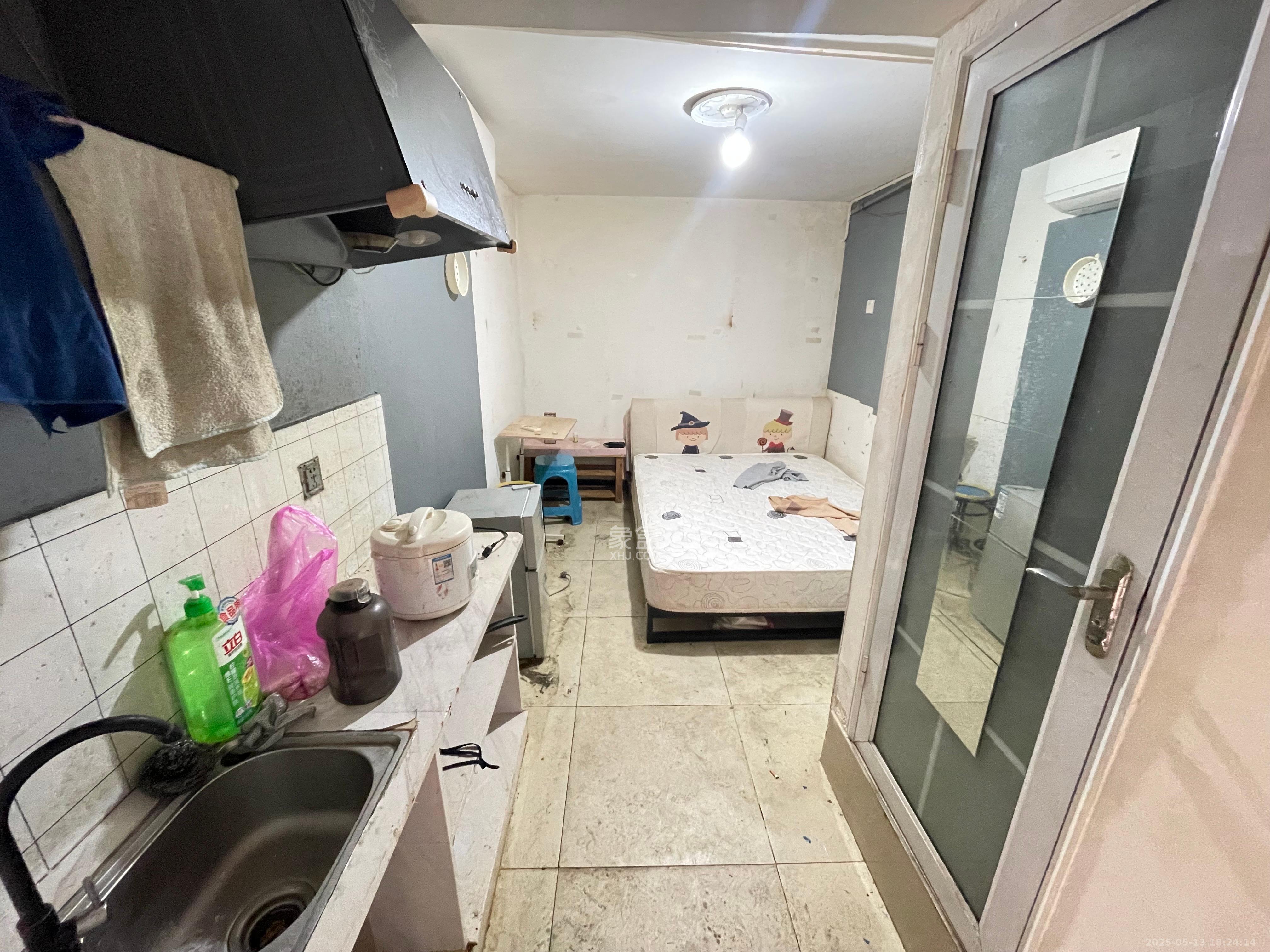 恩瑞麓山名园(龙王港小区) 1室1厅1卫 600.0元/月 恩瑞麓山名园(龙王港小区) 1室1厅1卫 600.0元/月室内图