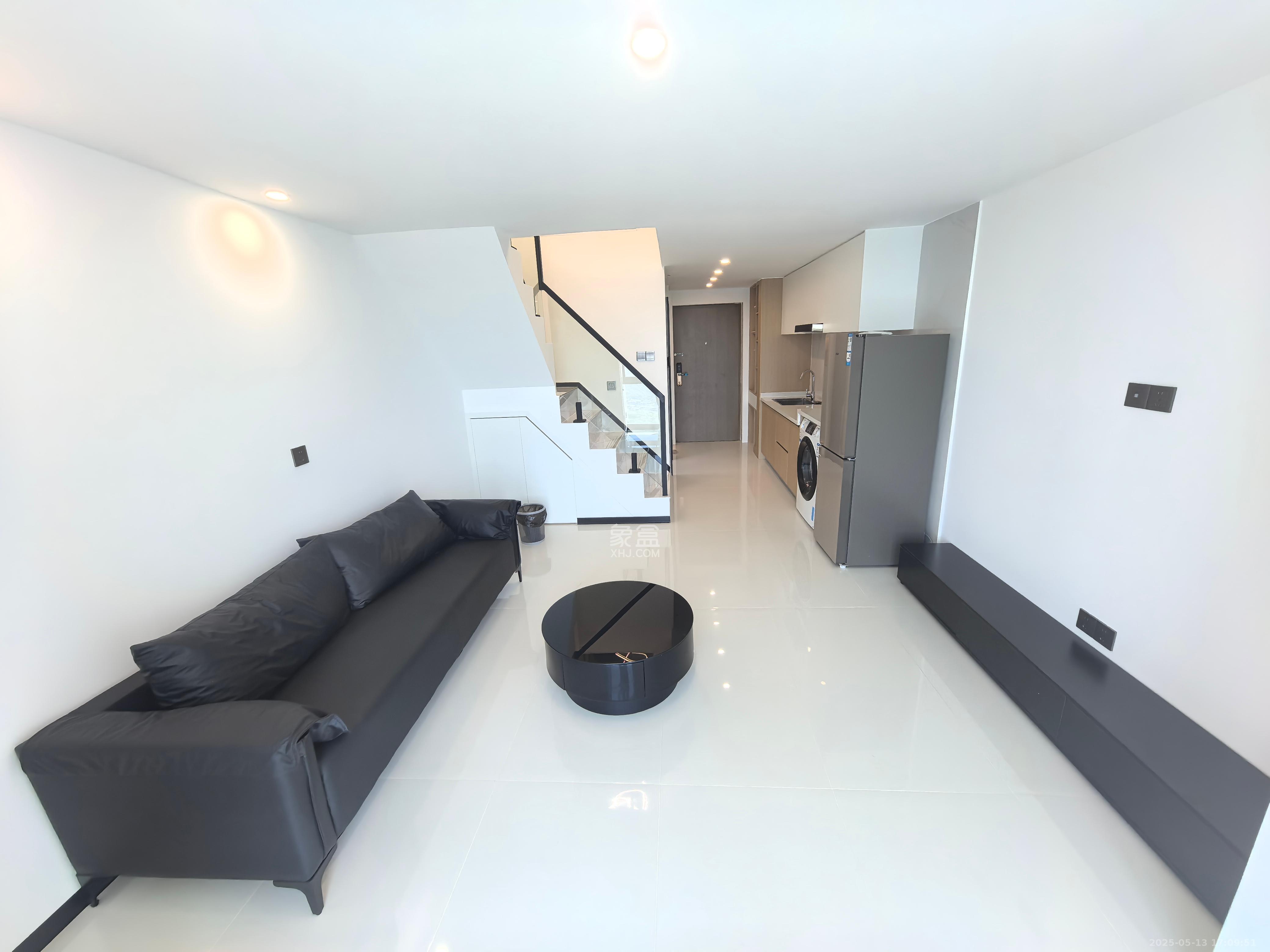 中建宝铂公馆   43.0㎡     3300.00元/月室内图