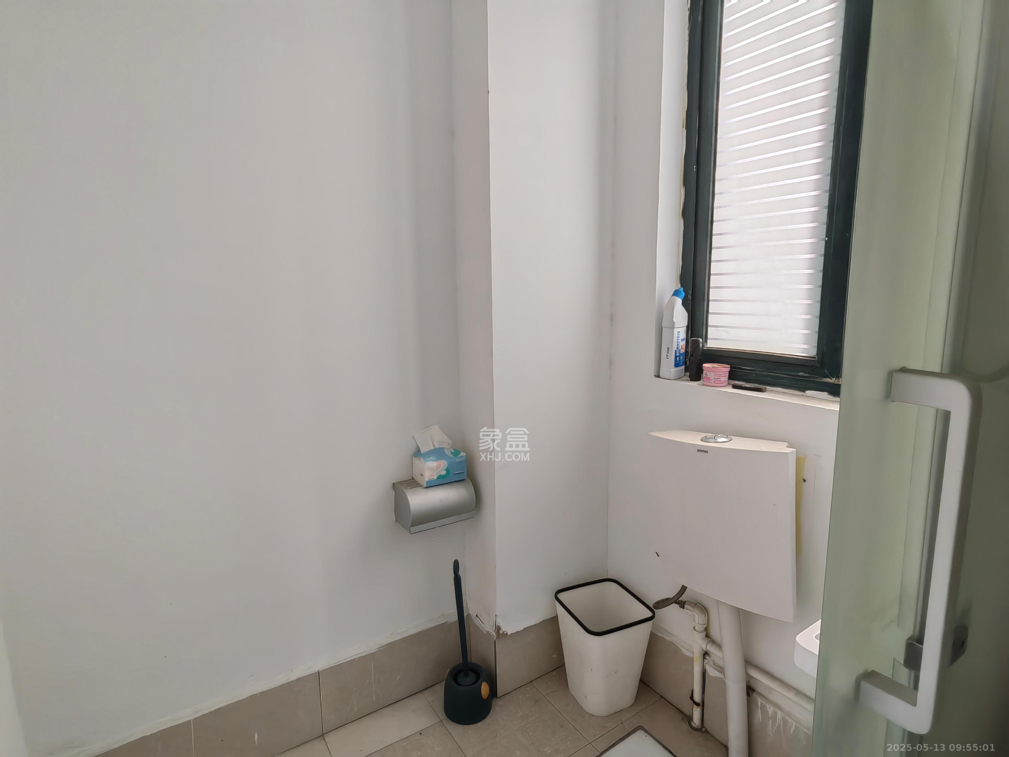 东玺门 3室2厅2卫 2600.0元/月 东玺门 3室2厅2卫 2600.0元/月室内图