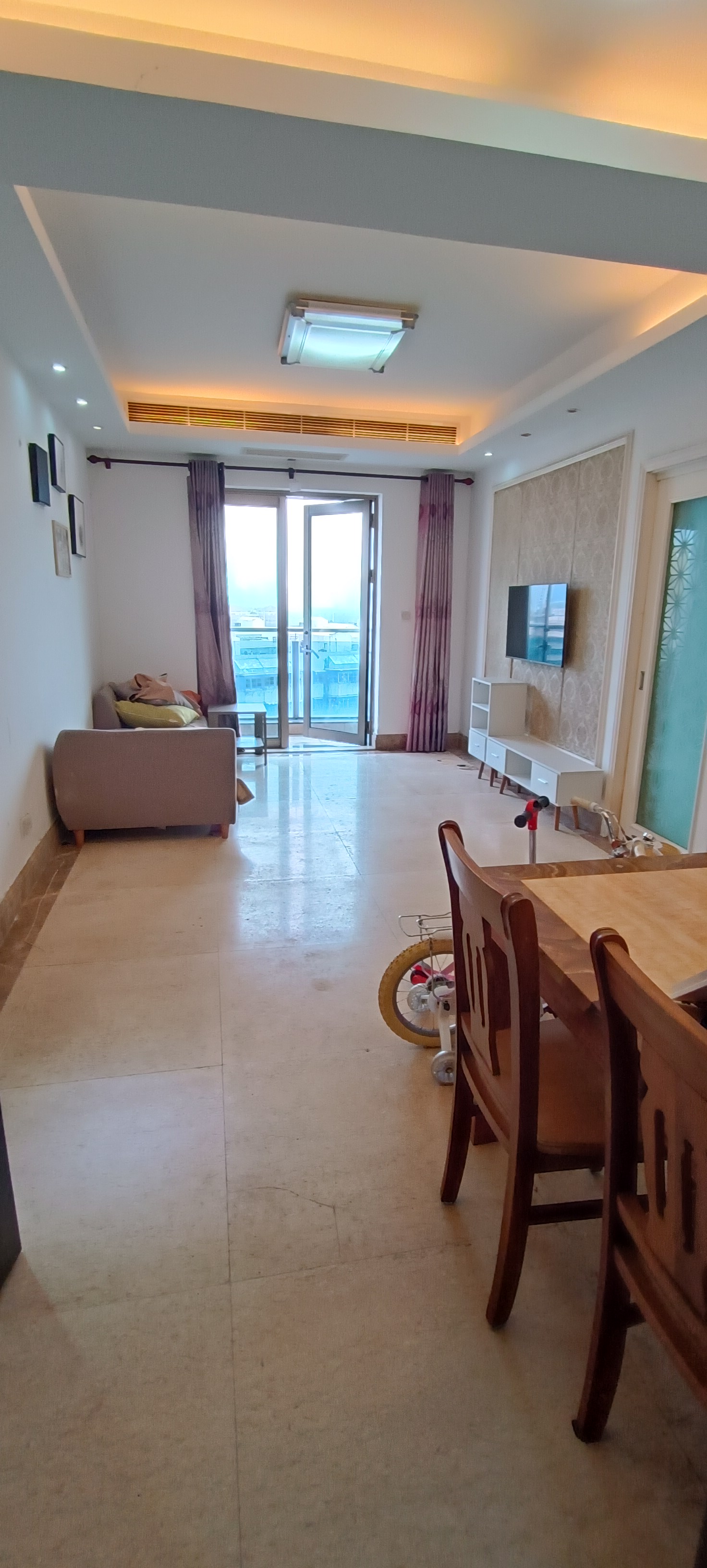 外滩中心 1室1厅1卫 2300.0元/月 外滩中心 1室1厅1卫 2300.0元/月室内图