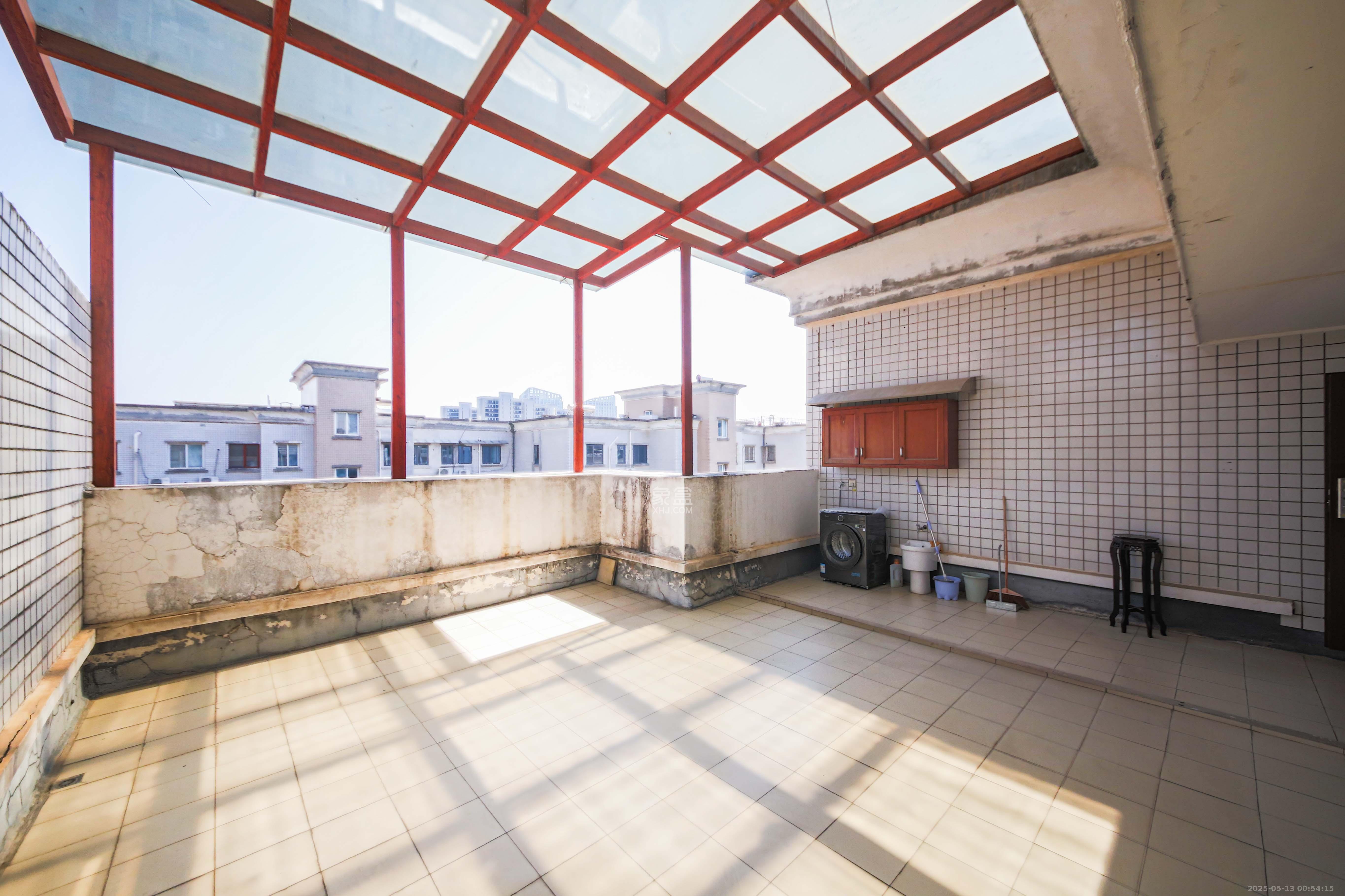 海利科院佳园 6室2厅2卫 180.0万 海利科院佳园 6室2厅2卫 180.0万其他