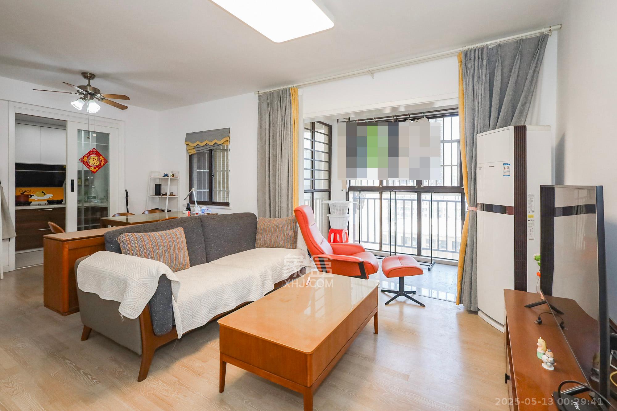 钰龙天下二期（钰龙佳园）  3室2厅2卫    220.0万客厅