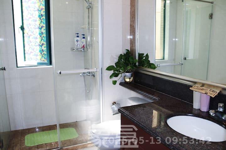 恒大绿洲 3室2厅2卫 3800.0元/月 恒大绿洲 3室2厅2卫 3800.0元/月室内图