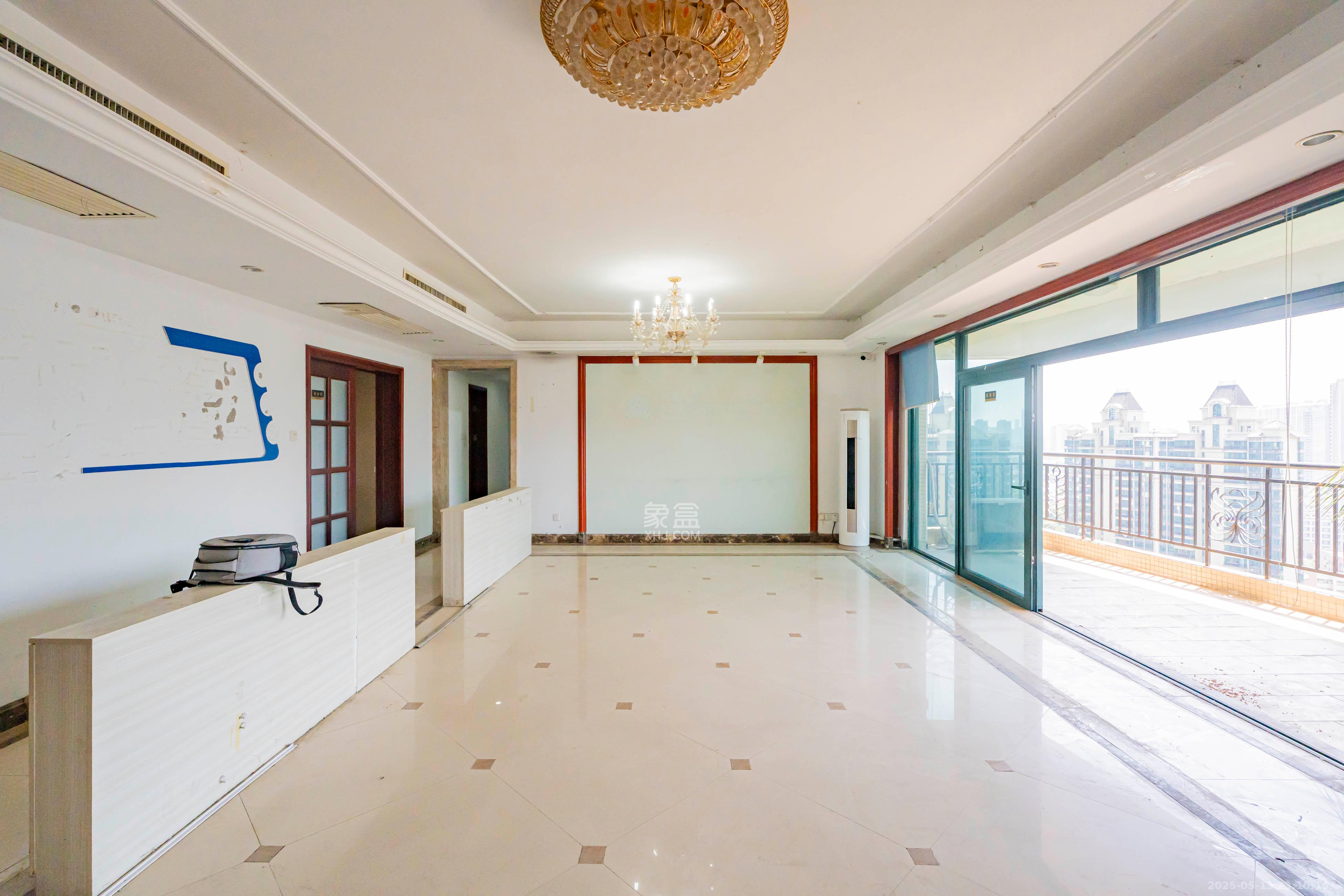 恒大雅苑  5室2厅1卫    270.0万 恒大雅苑  5室2厅1卫    270.0万