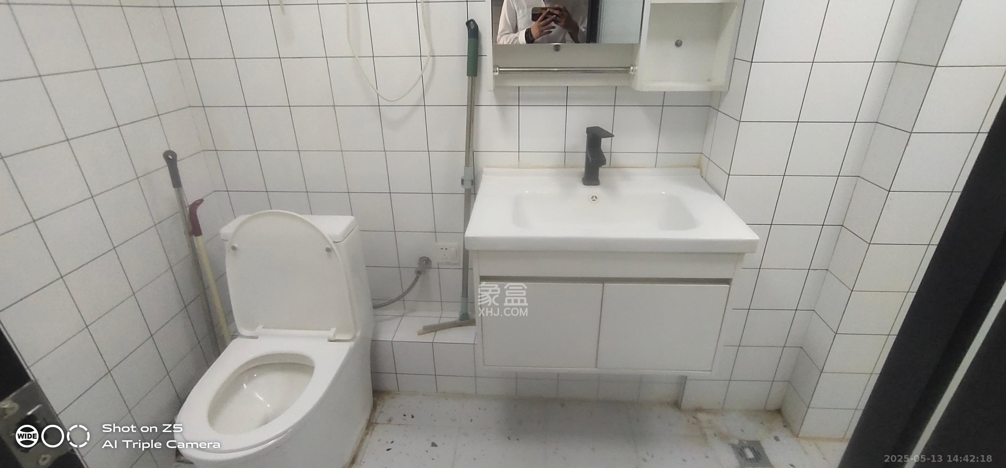 卓越江岸  2室1厅1卫    2400.0元/月 卓越江岸  2室1厅1卫    2400.0元/月室内图