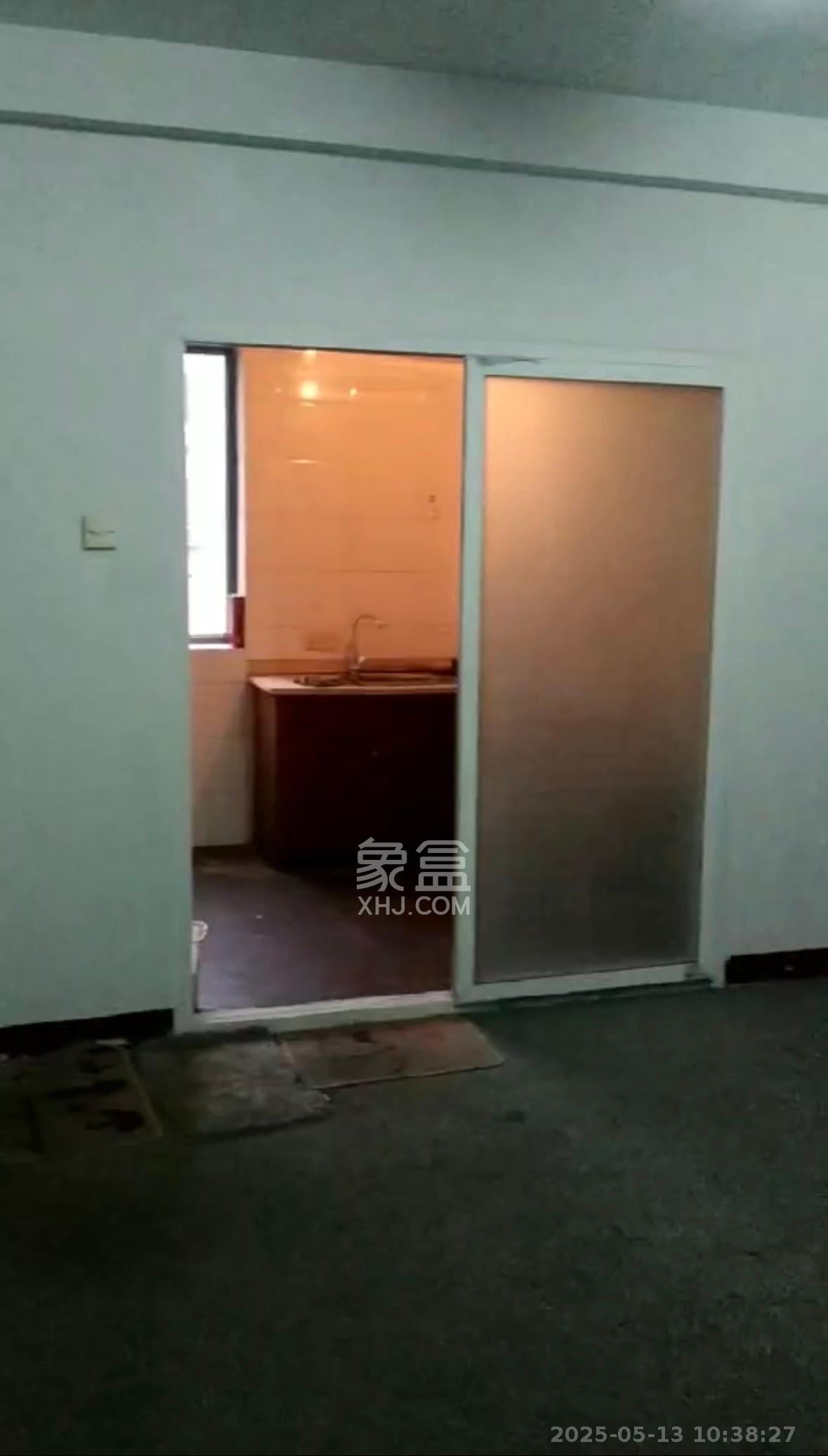 银港水晶城 4室2厅2卫 3000.0元/月 银港水晶城 4室2厅2卫 3000.0元/月室内图