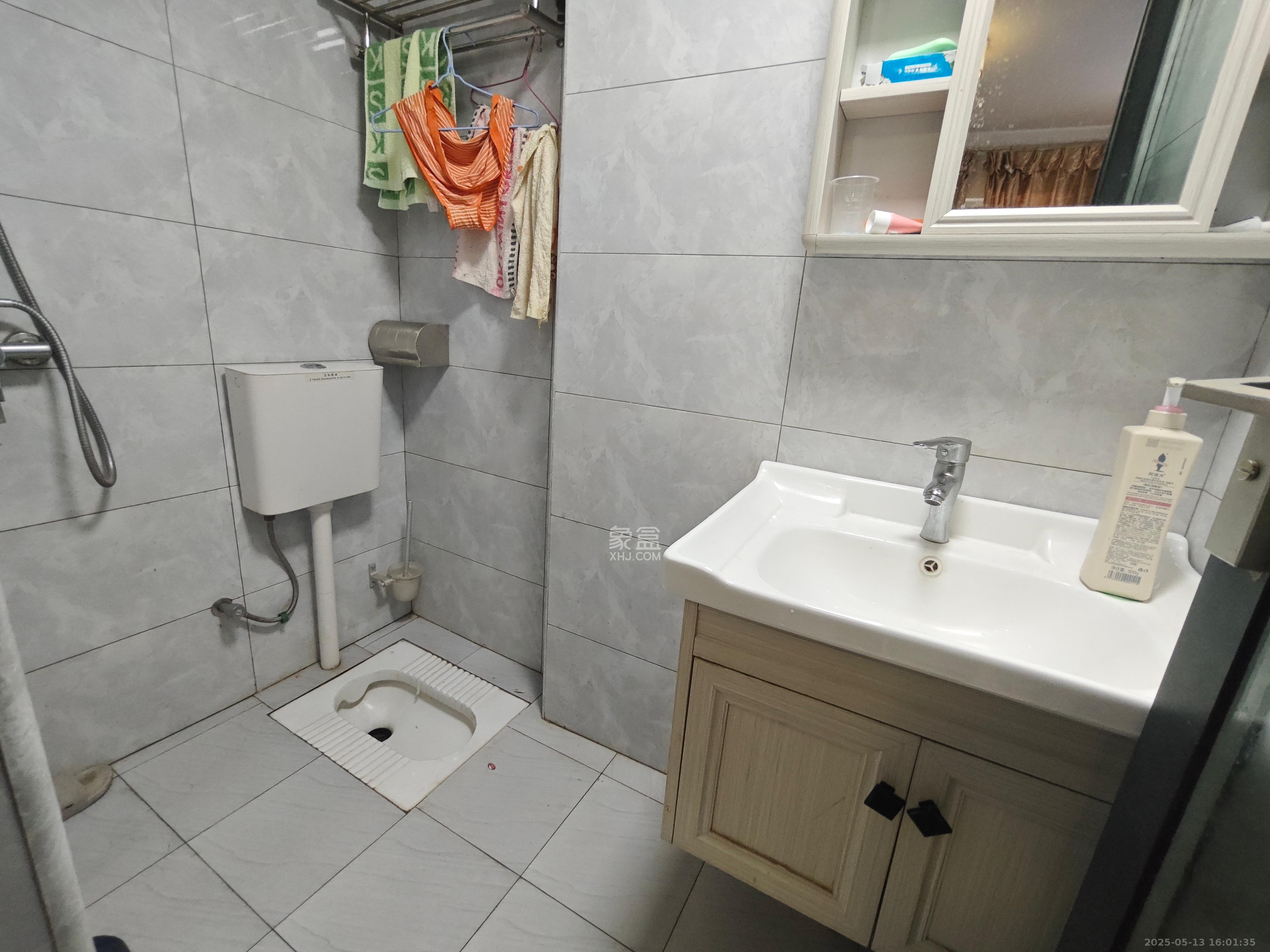 红树湾 6室2厅4卫 3500.0元/月 红树湾 6室2厅4卫 3500.0元/月室内图