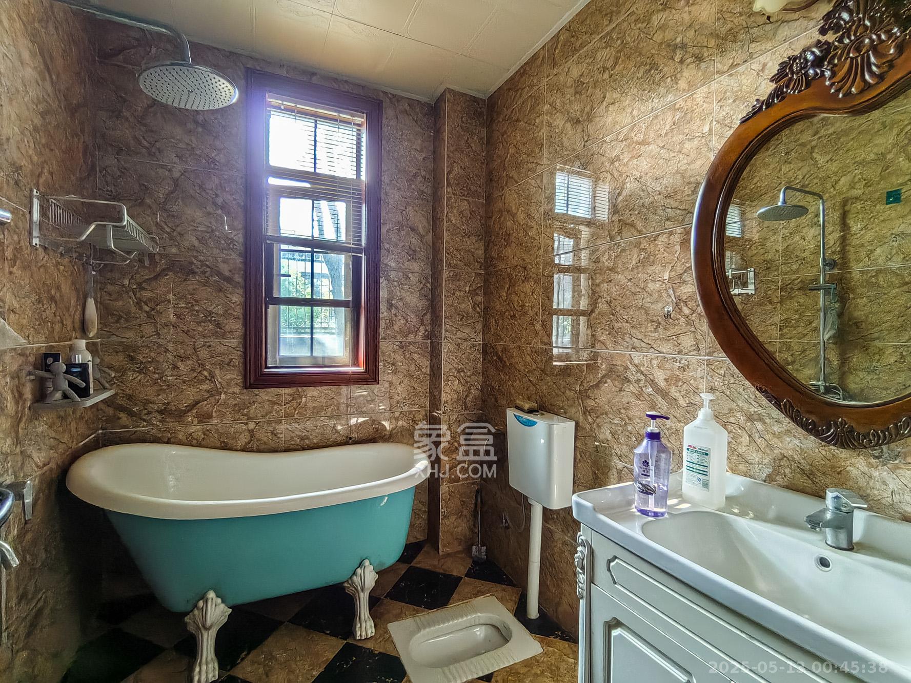 好望谷 5室3厅3卫 828.0万 好望谷 5室3厅3卫 828.0万卫生间