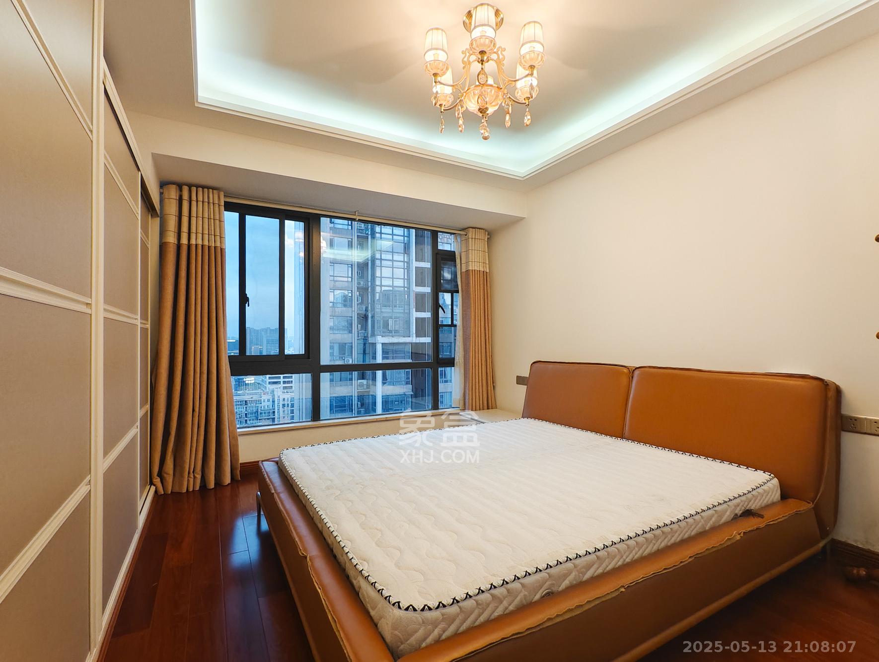 潇湘名城(新里程潇湘名城) 5室2厅2卫 162.0万 潇湘名城(新里程潇湘名城) 5室2厅2卫 162.0万卧室