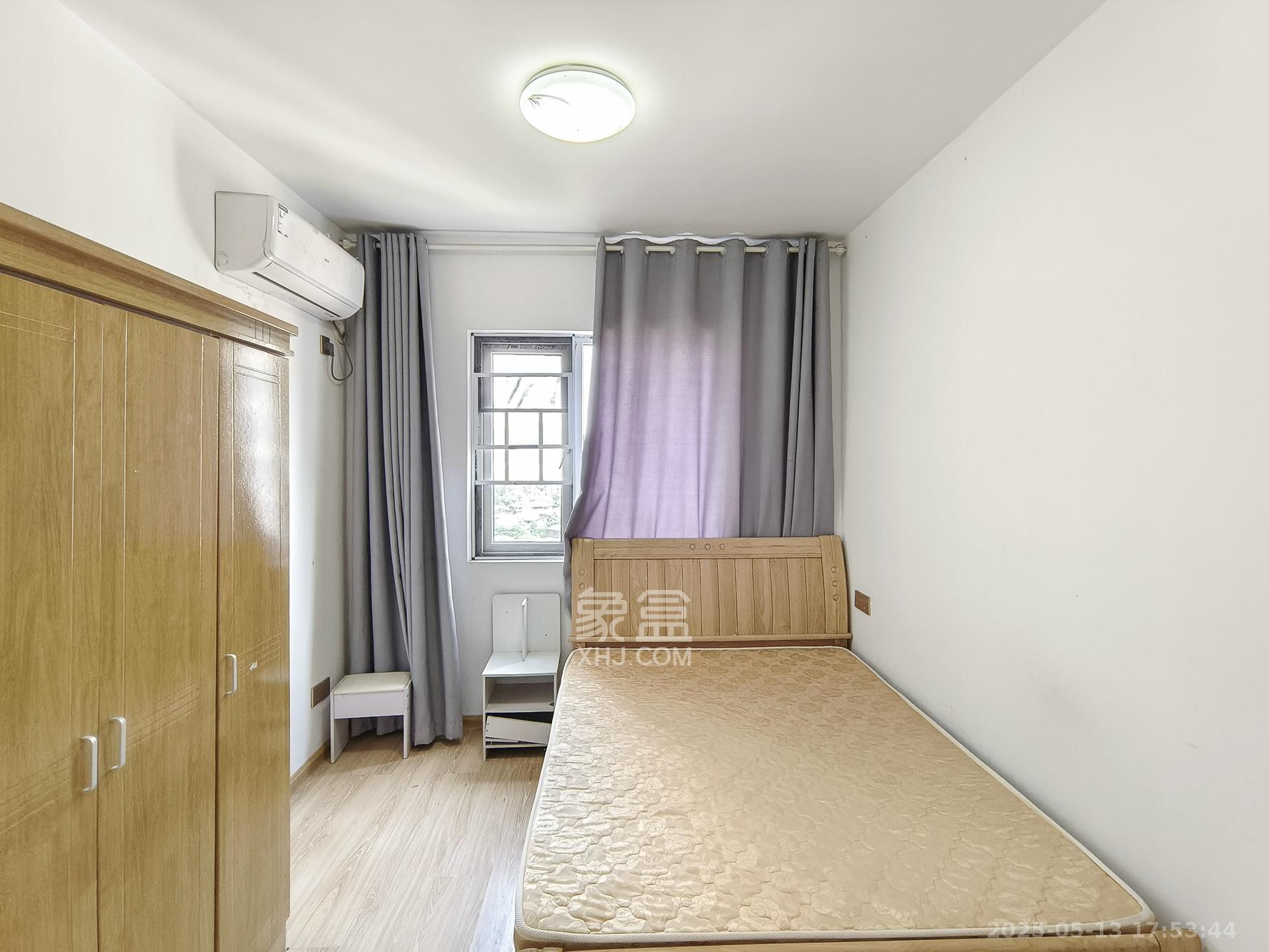 保利香槟国际 3室2厅1卫 62.0万 保利香槟国际 3室2厅1卫 62.0万卧室