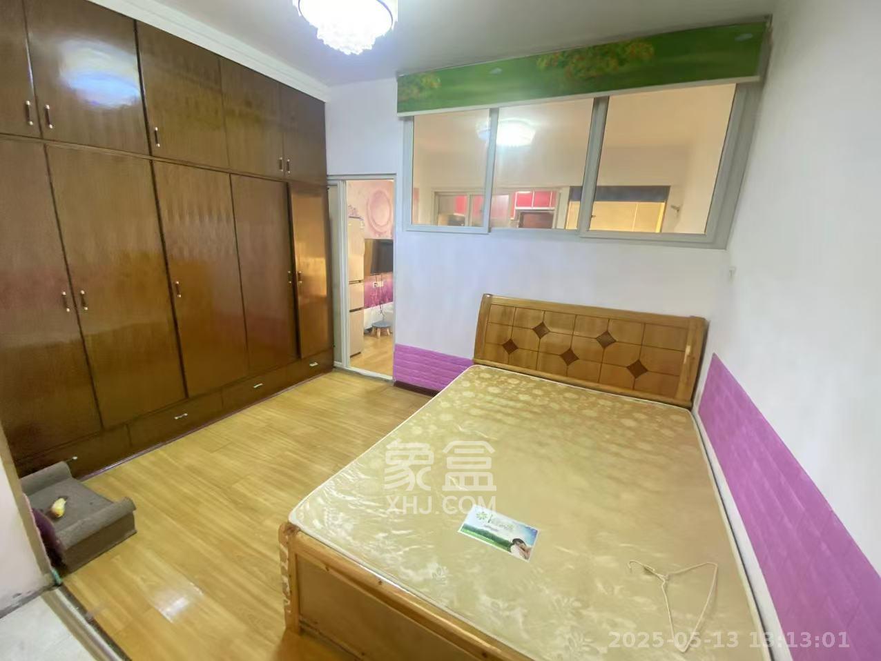 巧克力空间（建鸿达现代大厦）  1室1厅1卫   1400.00元/月室内图