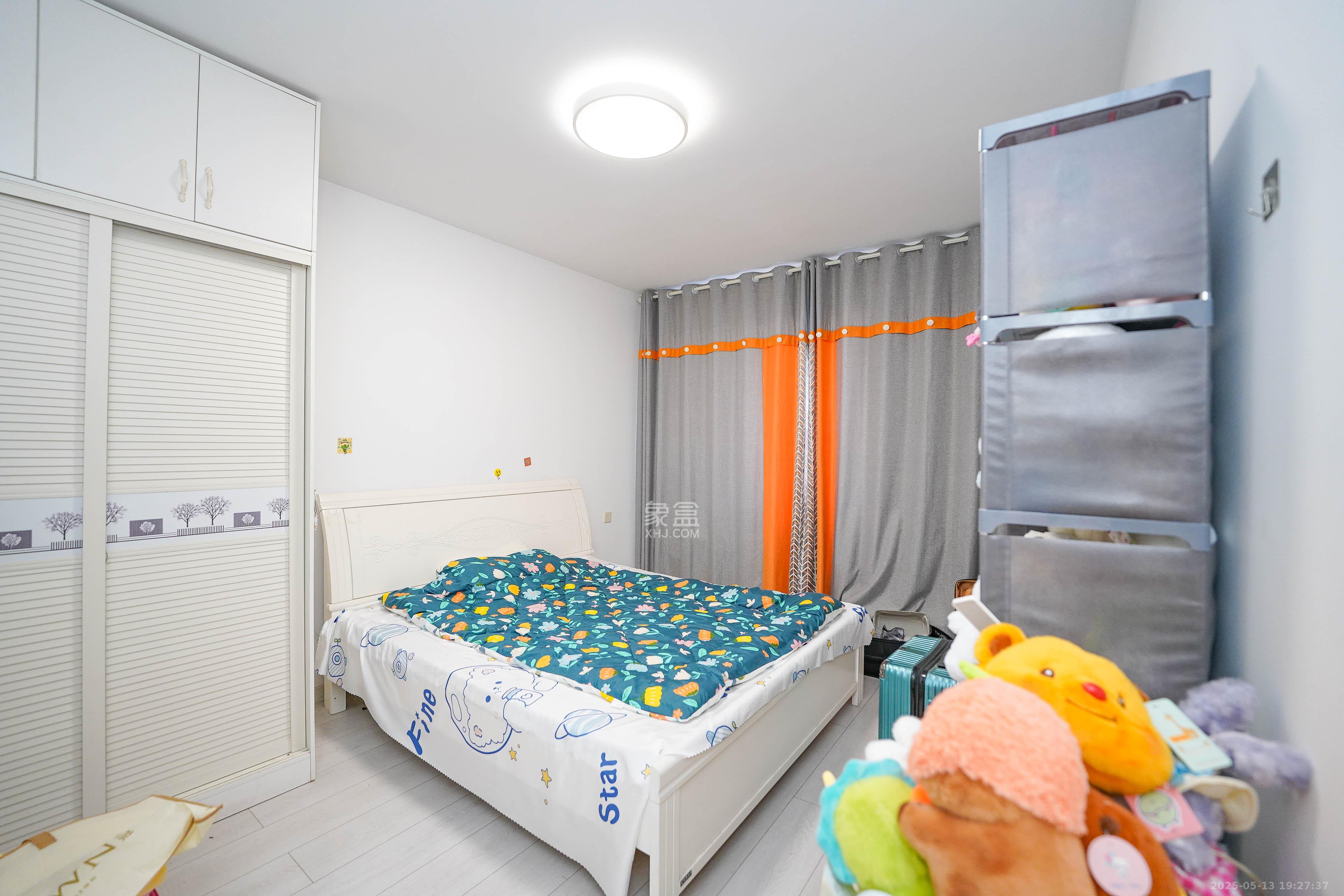 汇金城/嘉华城(二期、三期) 4室2厅2卫 166.0万 汇金城/嘉华城(二期、三期) 4室2厅2卫 166.0万卧室