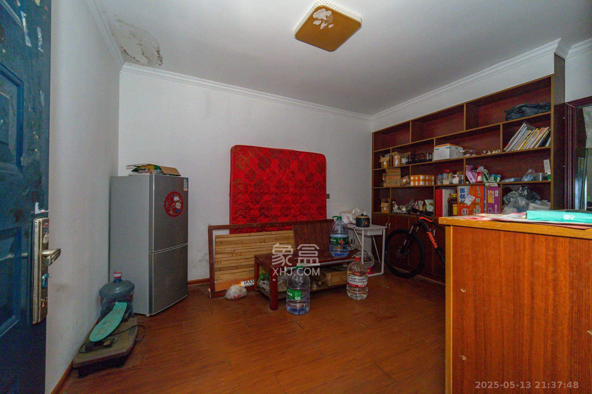 尚都花园城 1室1厅1卫 26.0万 尚都花园城 1室1厅1卫 26.0万客厅