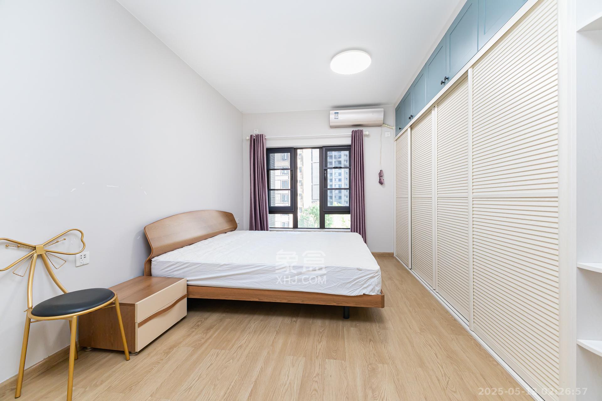 时代倾城三期  4室2厅2卫    98.0万 时代倾城三期  4室2厅2卫    98.0万卧室