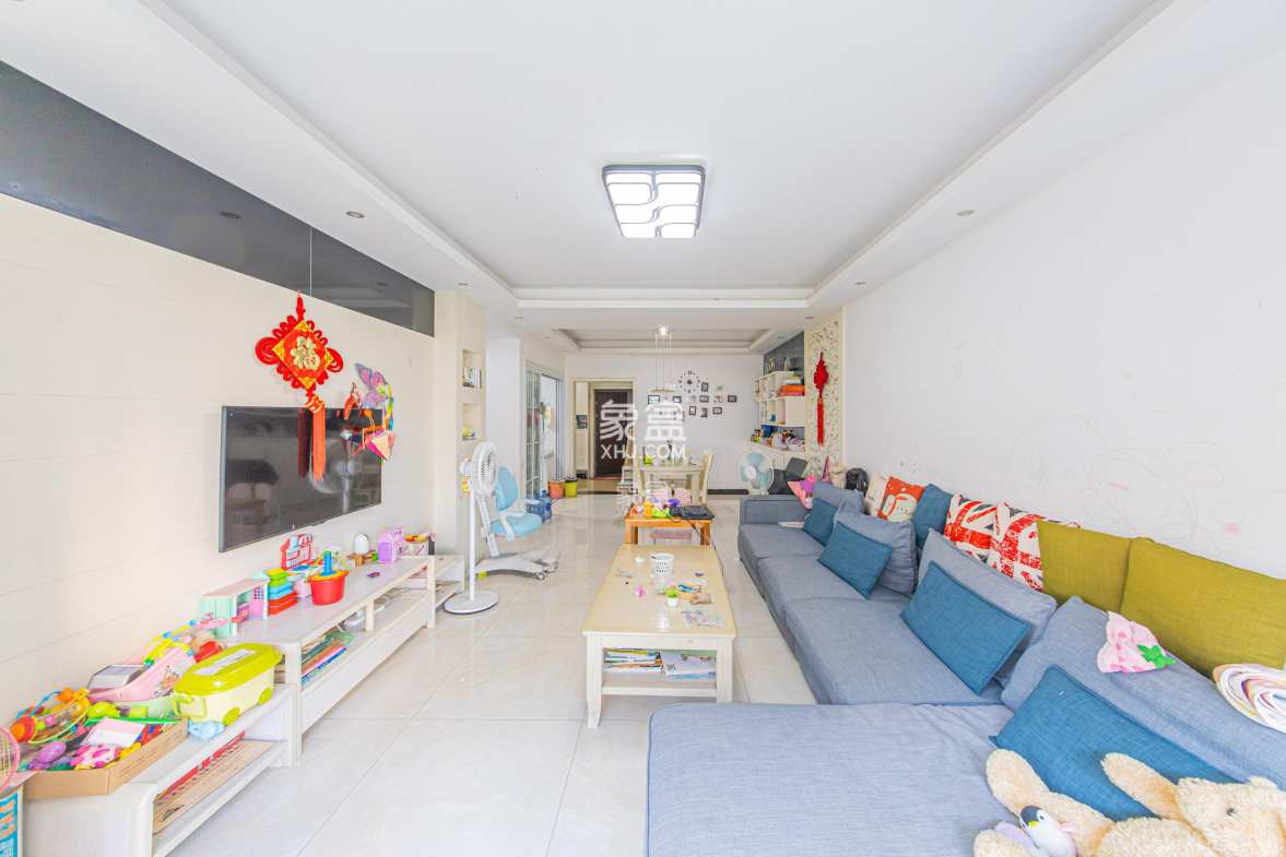 中建芙蓉嘉苑 3室2厅1卫 88.0万 中建芙蓉嘉苑 3室2厅1卫 88.0万客厅