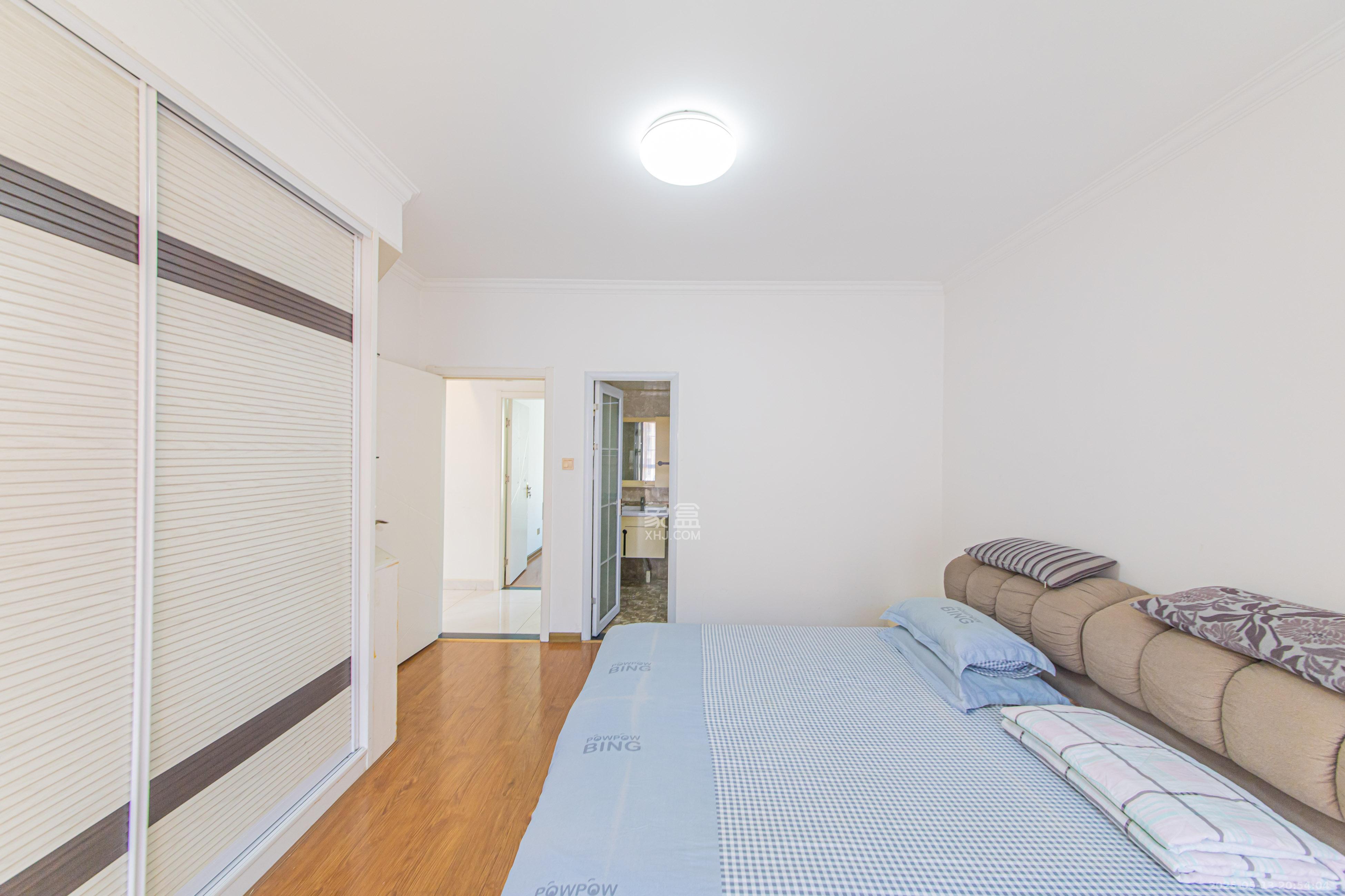 鑫远和城(一、二期) 4室2厅2卫 111.8万 鑫远和城(一、二期) 4室2厅2卫 111.8万卧室