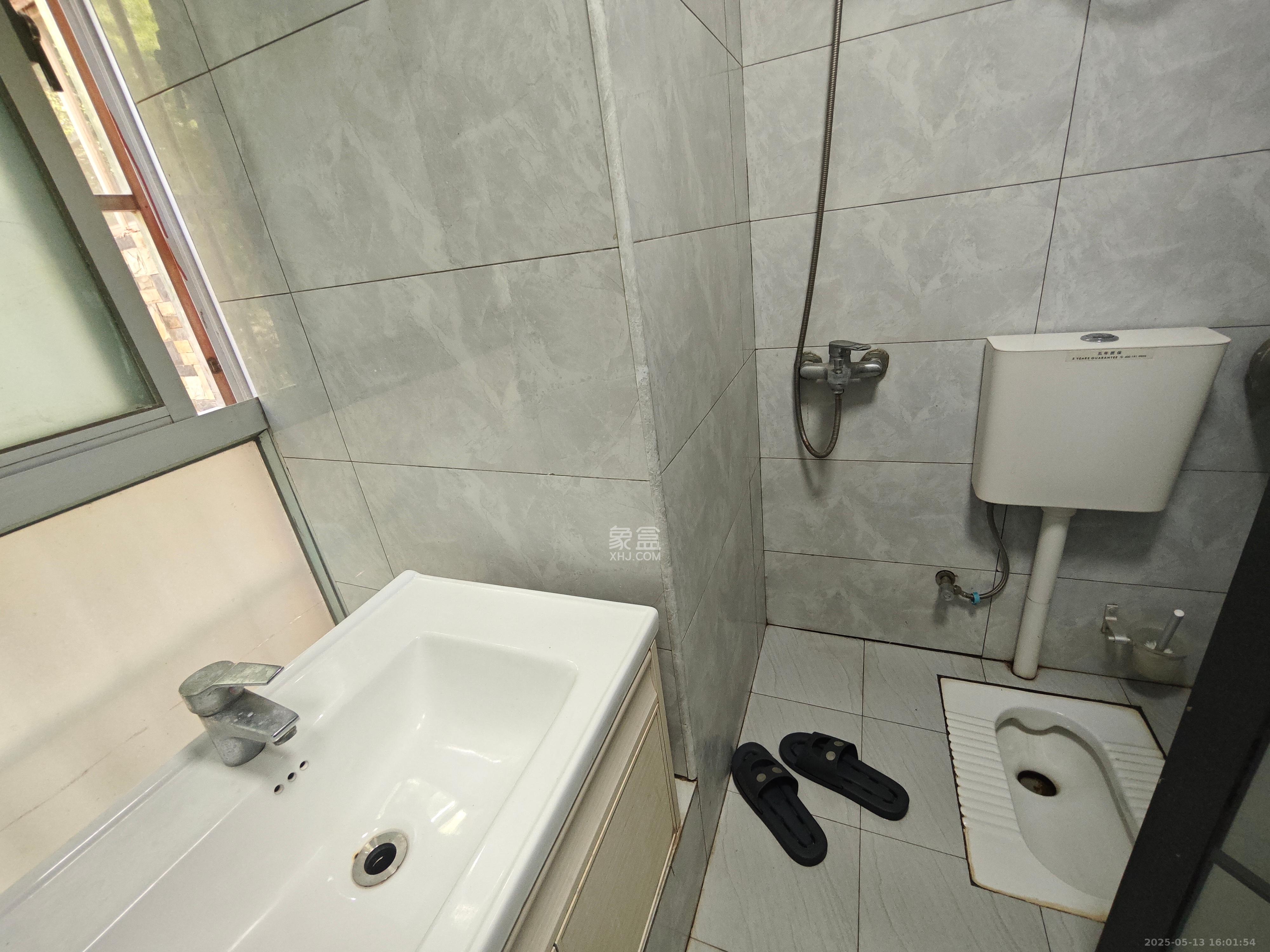 红树湾 6室2厅4卫 3500.0元/月 红树湾 6室2厅4卫 3500.0元/月室内图