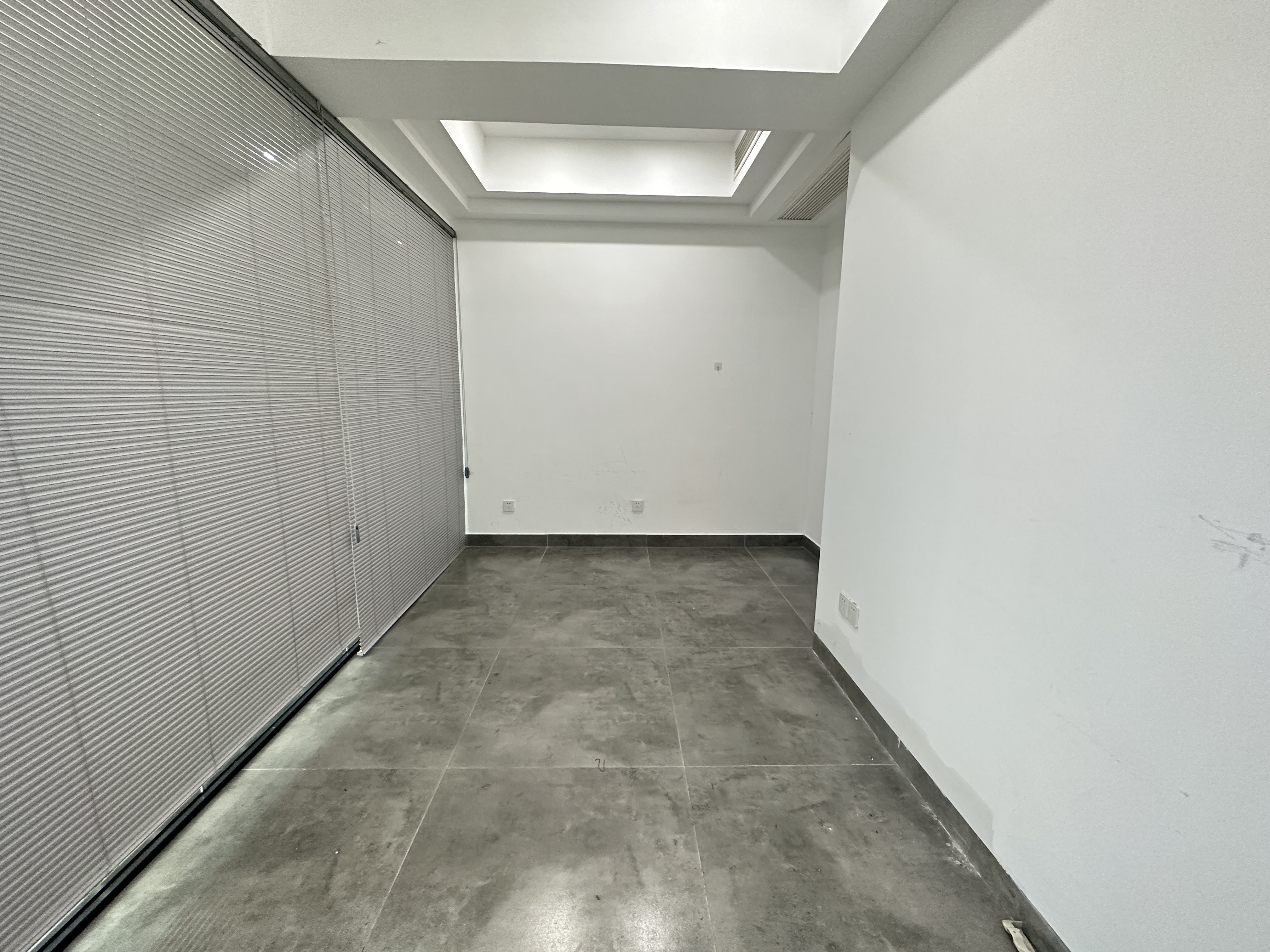 海航豪庭南苑 4室2厅2卫 14000.0元/月 海航豪庭南苑 4室2厅2卫 14000.0元/月室内图