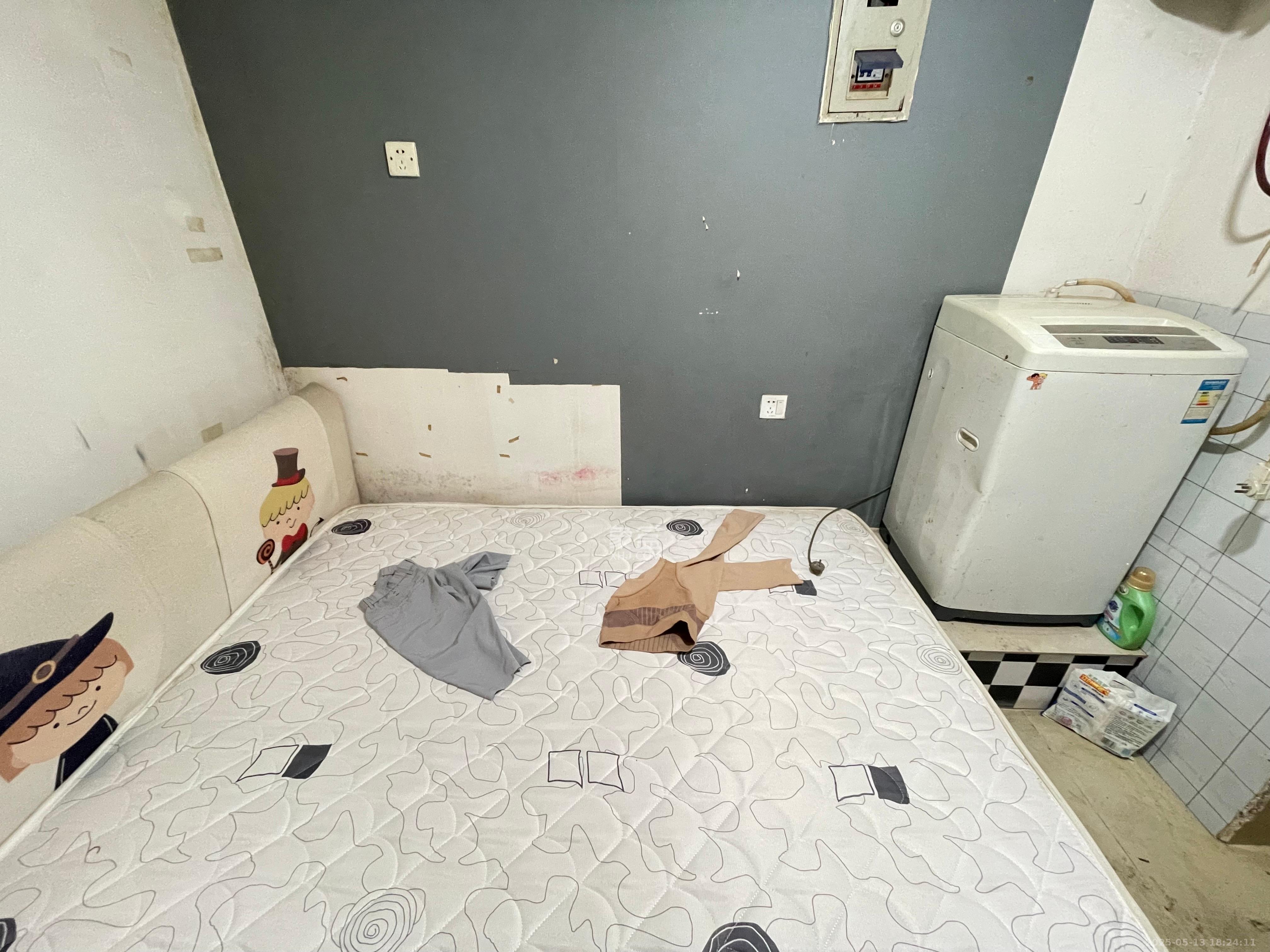 恩瑞麓山名园(龙王港小区) 1室1厅1卫 600.0元/月 恩瑞麓山名园(龙王港小区) 1室1厅1卫 600.0元/月室内图