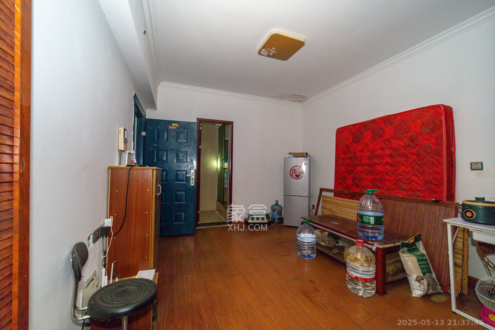 尚都花园城 1室1厅1卫 26.0万 尚都花园城 1室1厅1卫 26.0万客厅