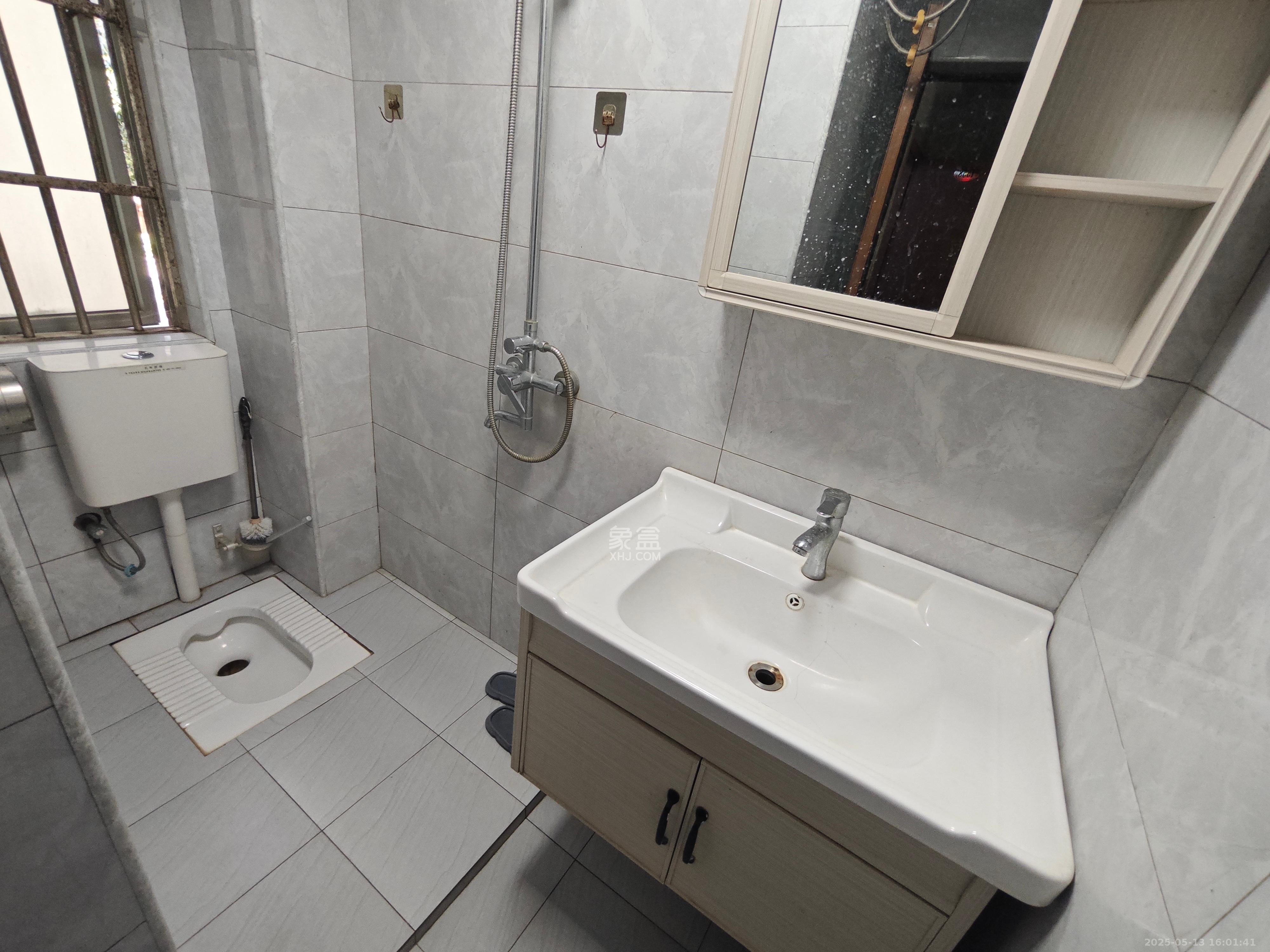 红树湾 6室2厅4卫 3500.0元/月 红树湾 6室2厅4卫 3500.0元/月室内图