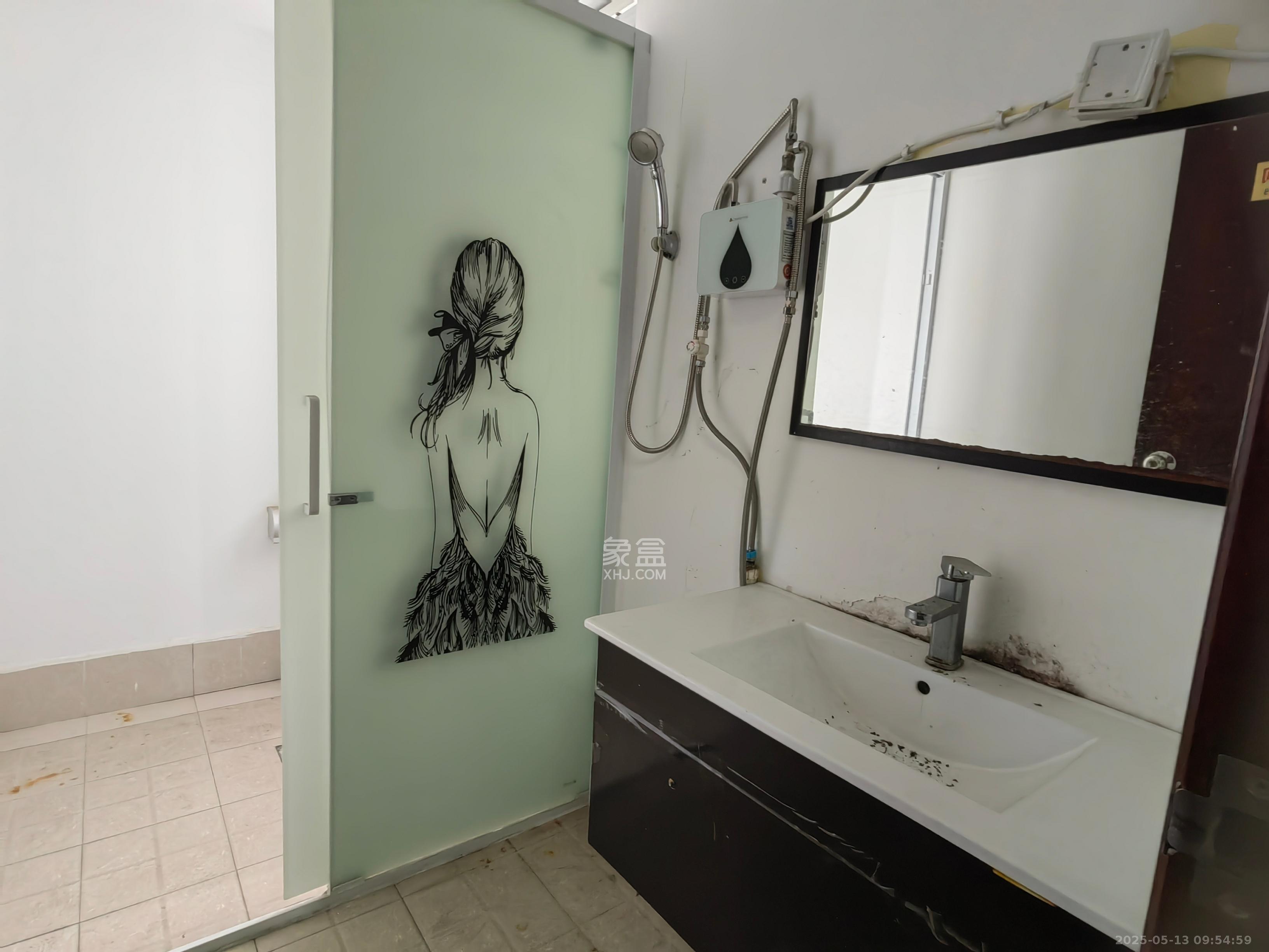 东玺门 3室2厅2卫 2600.0元/月 东玺门 3室2厅2卫 2600.0元/月室内图