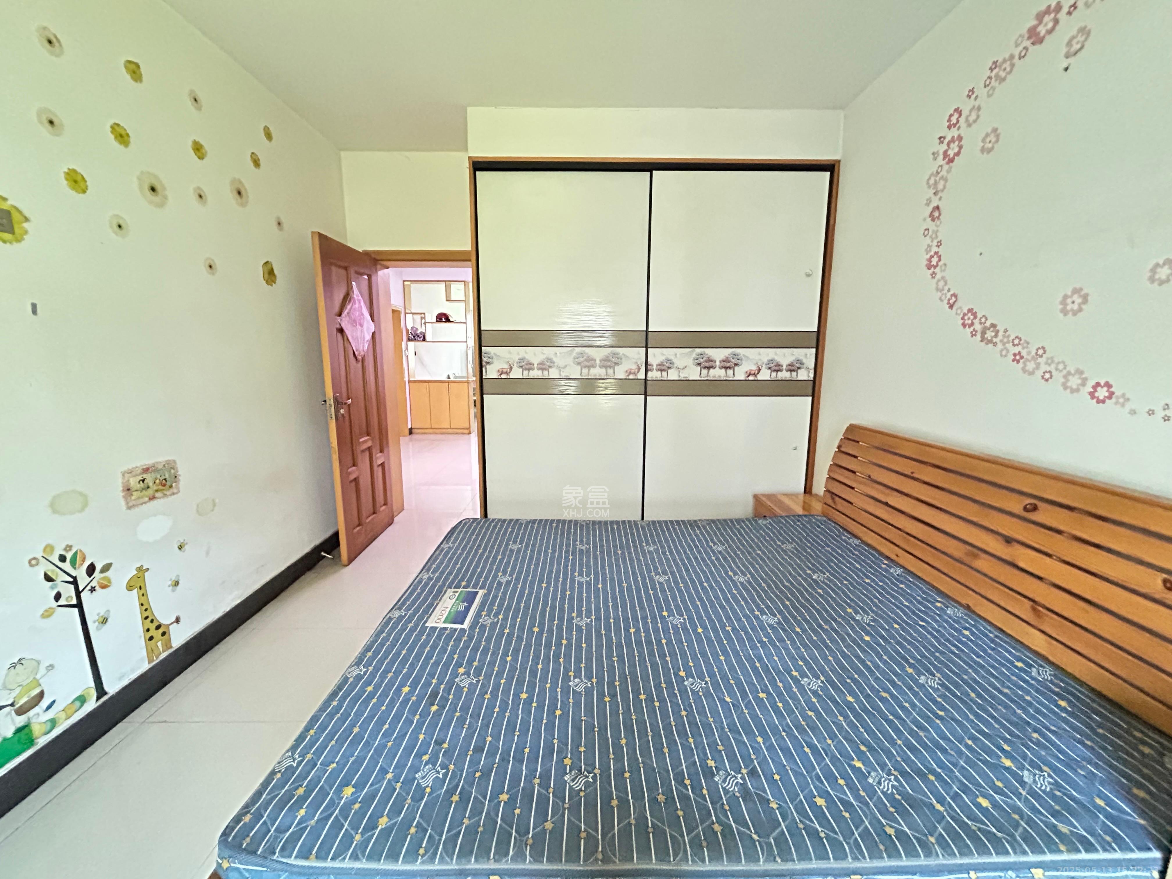 中南汽车世界  2室1厅1卫   1200.00元/月室内图
