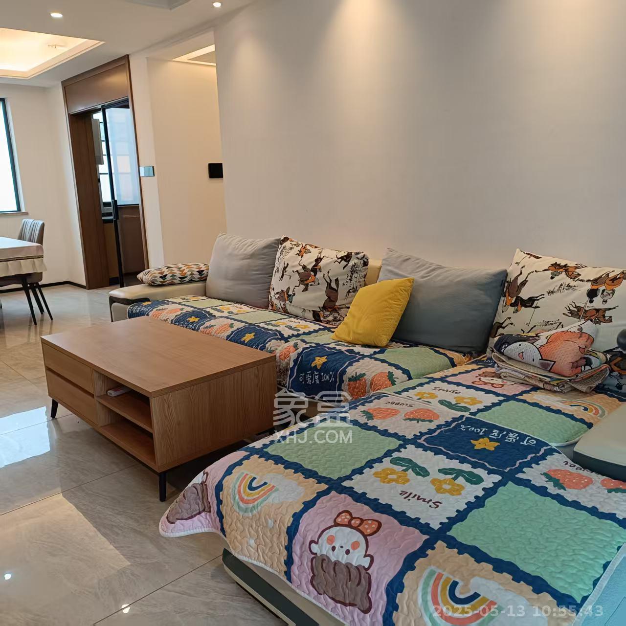 万科魅力之城天阔里 4室2厅2卫 3700.0元/月 万科魅力之城天阔里 4室2厅2卫 3700.0元/月室内图