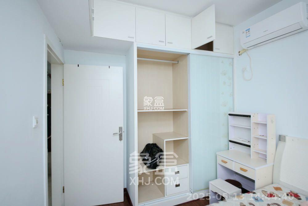 凯通国际城（凯通朝庭）  2室1厅1卫    2800.0元/月室内图