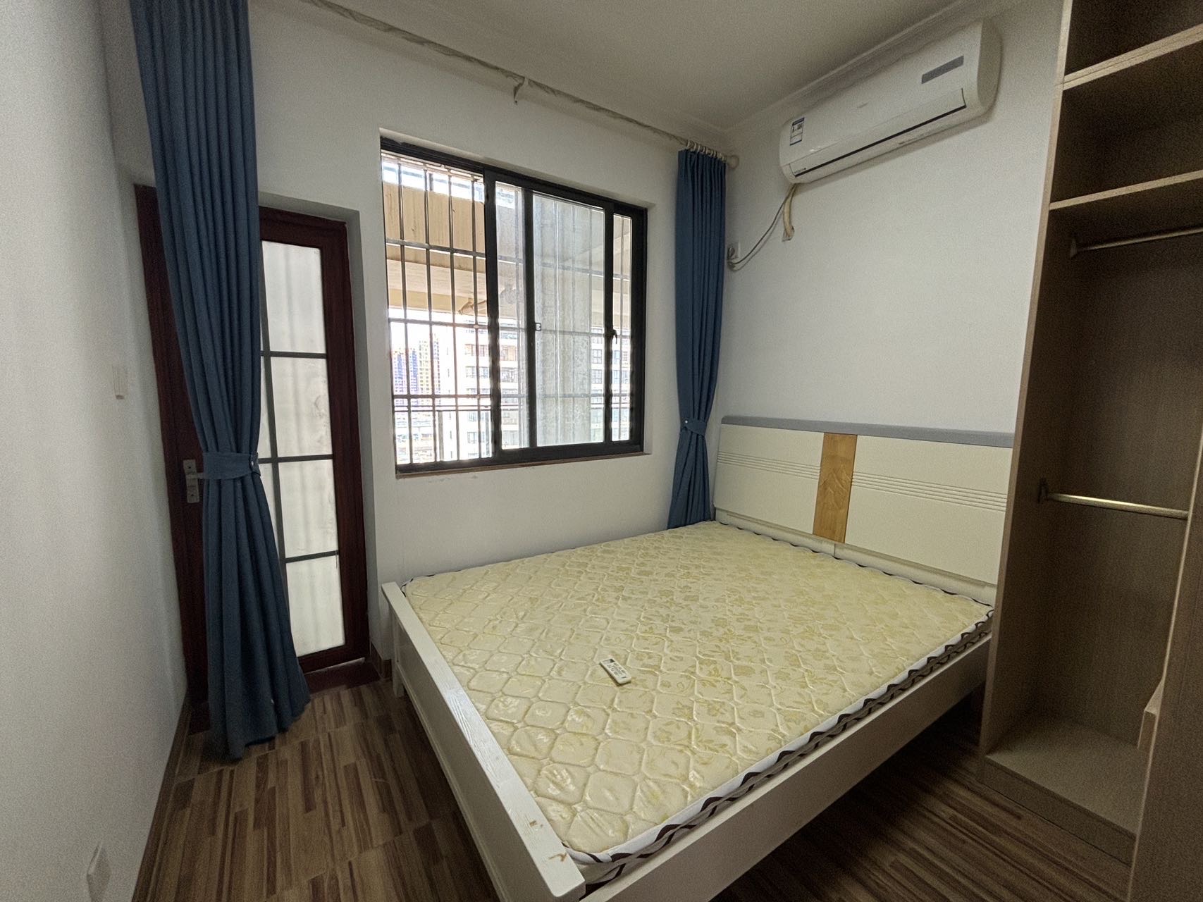新城吾悦广场  3室1厅1卫    2500.0元/月室内图