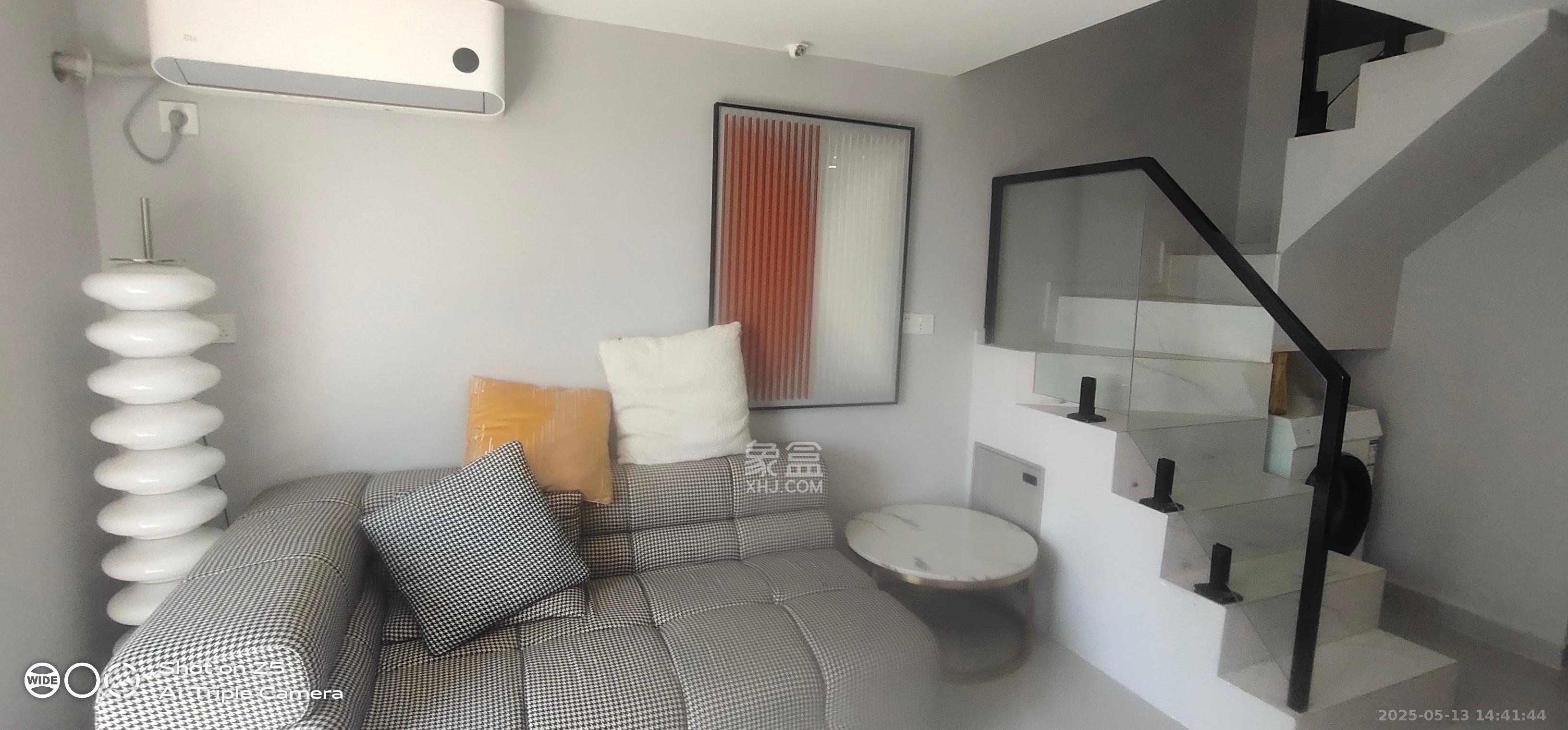 卓越江岸  2室1厅1卫    2400.0元/月 卓越江岸  2室1厅1卫    2400.0元/月室内图