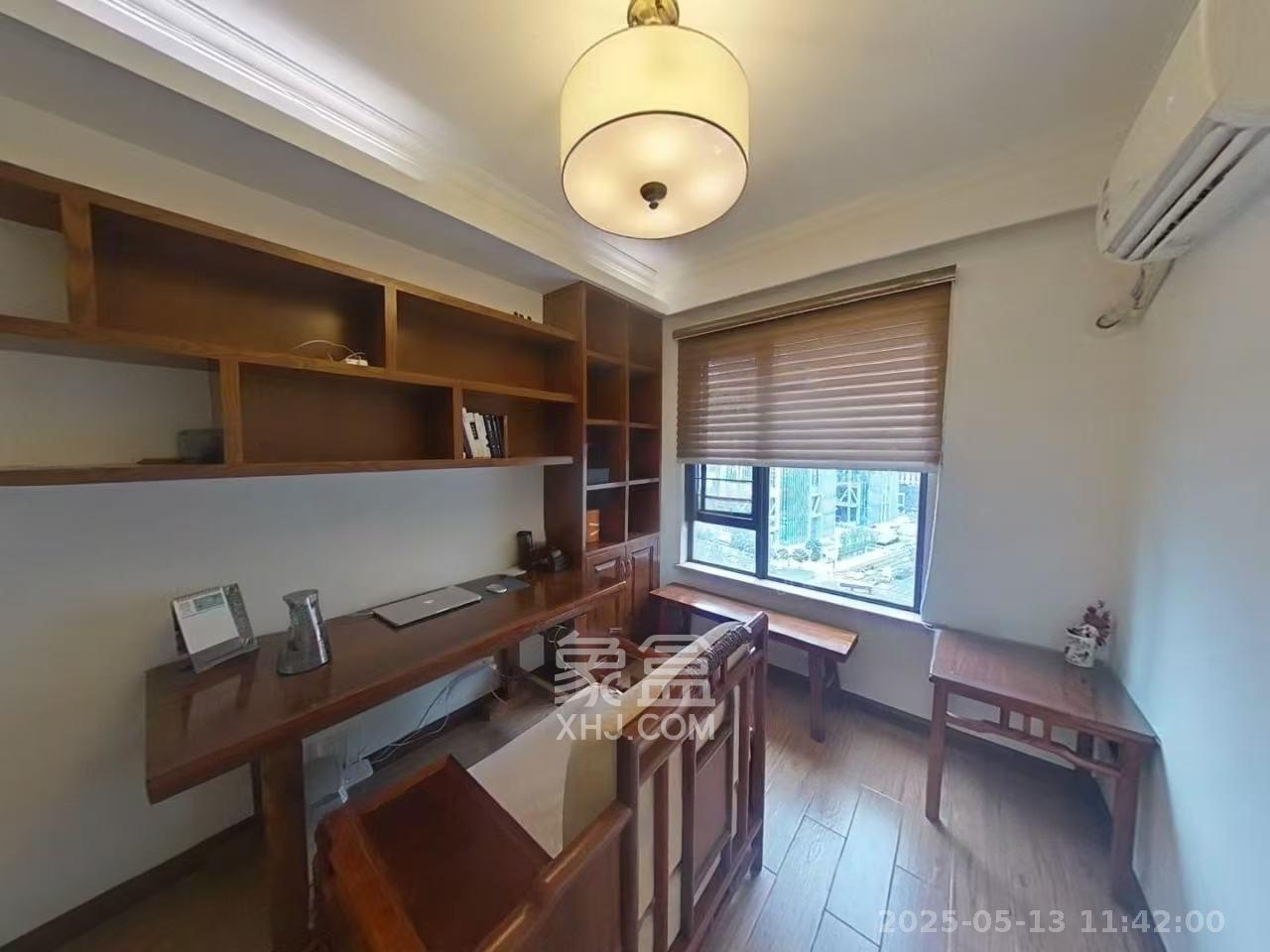 南山雍江汇（滨江国际新城）  3室2厅2卫   3800.00元/月室内图
