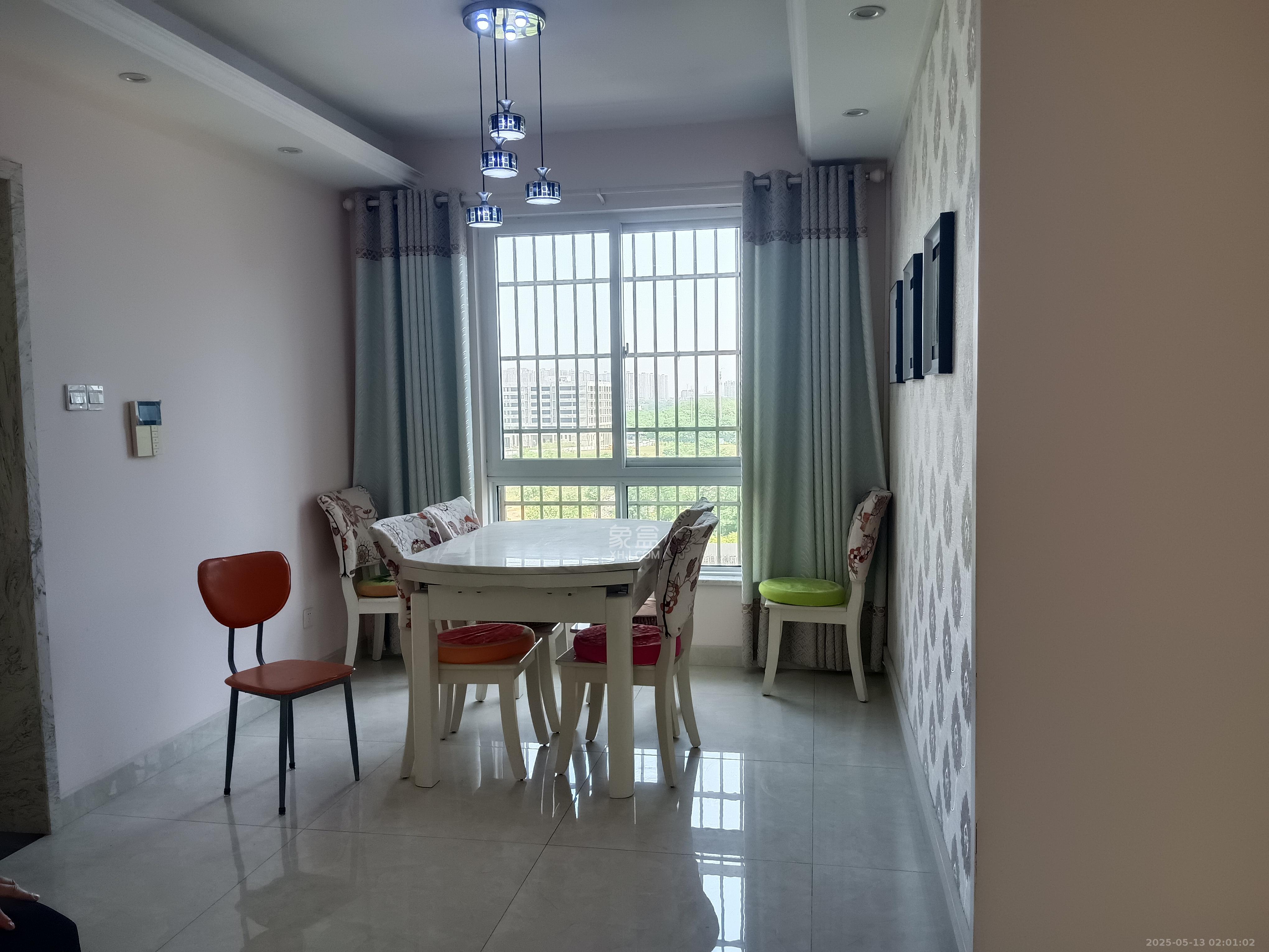 领东汇 3室2厅2卫 2700.0元/月 领东汇 3室2厅2卫 2700.0元/月室内图