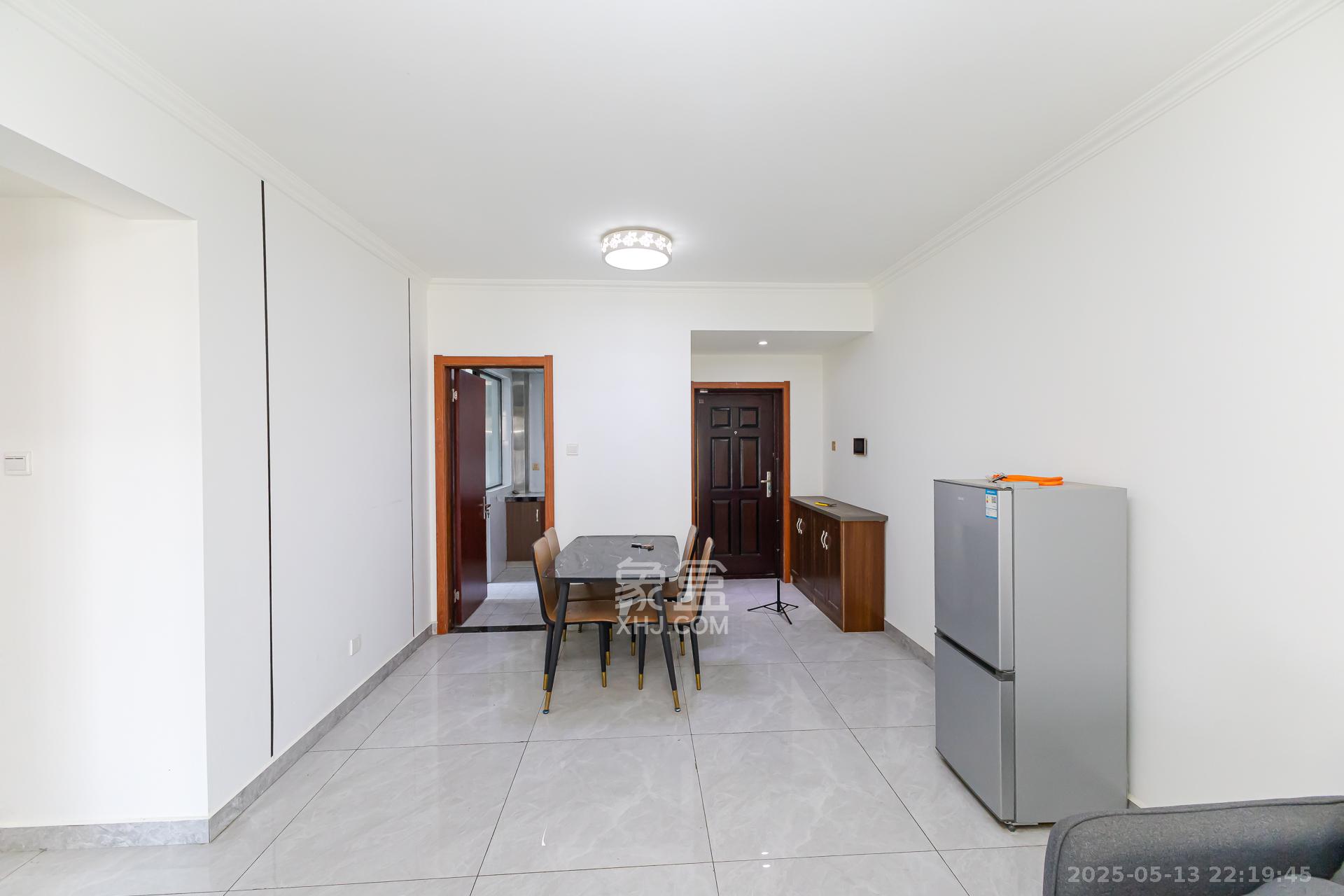 勤诚达境界城 3室2厅2卫 88.0万 勤诚达境界城 3室2厅2卫 88.0万客厅