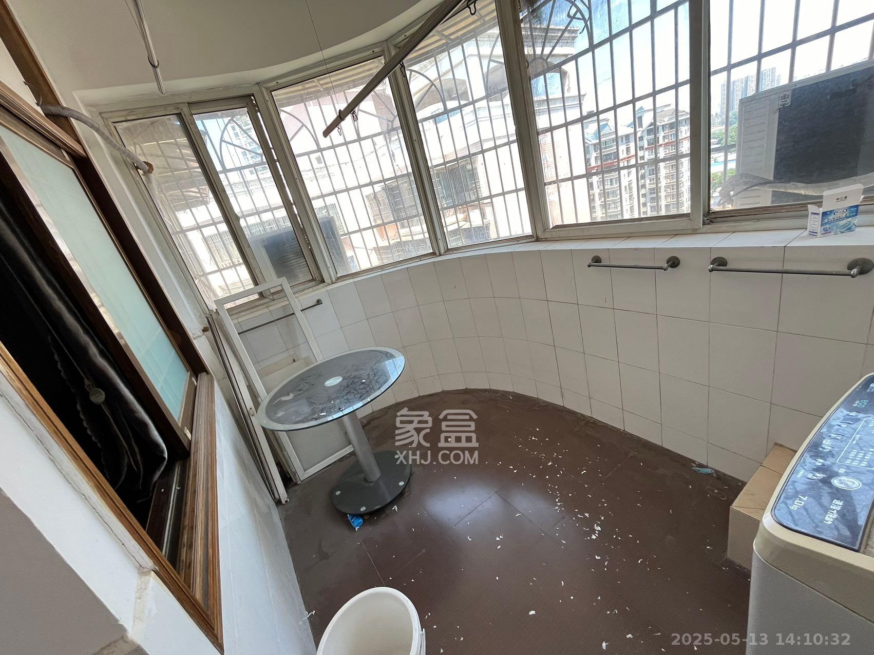 南明苑西区  4室2厅2卫    3000.0元/月 南明苑西区  4室2厅2卫    3000.0元/月室内图