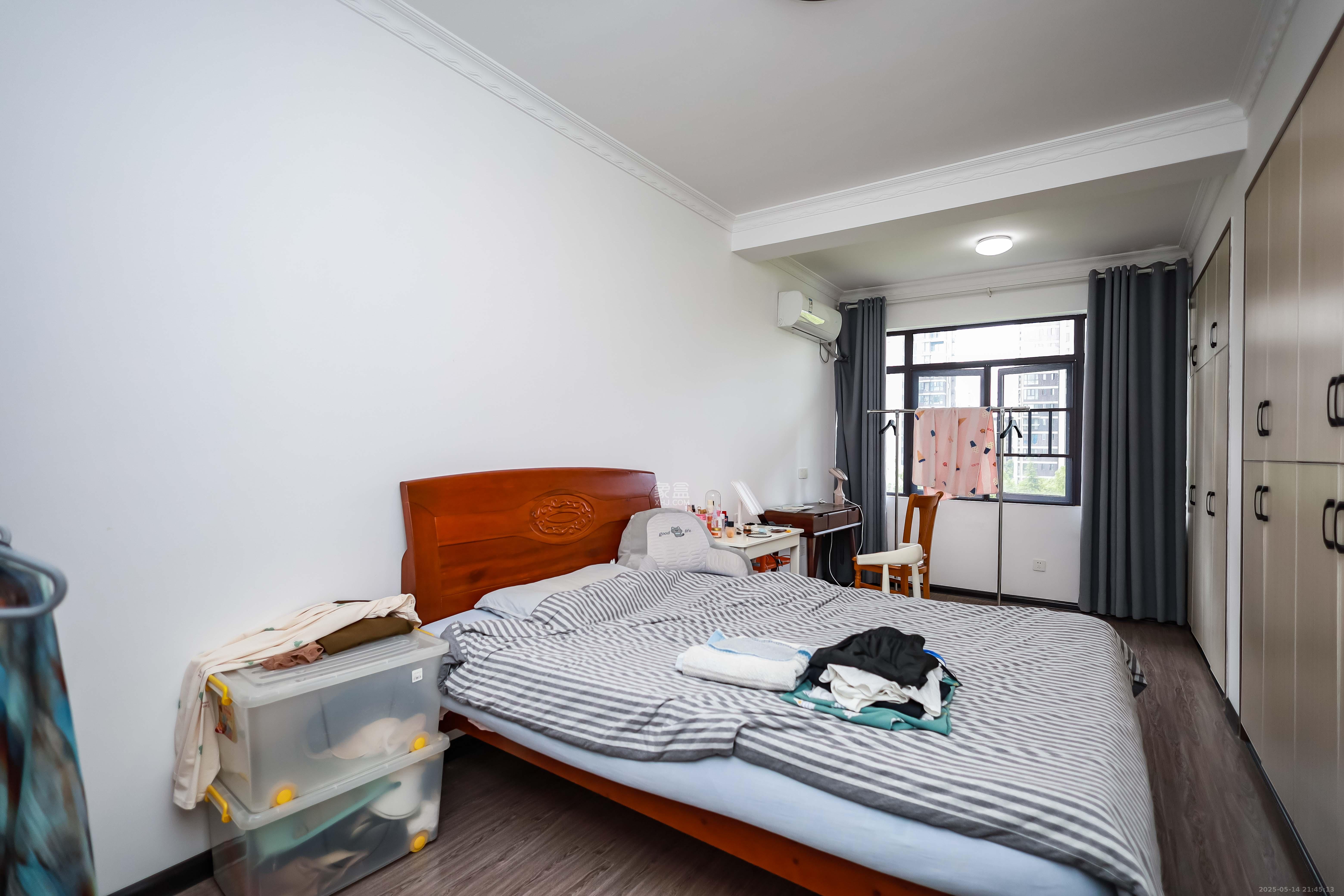 省少管所单位房 3室2厅2卫 73.8万 省少管所单位房 3室2厅2卫 73.8万卧室